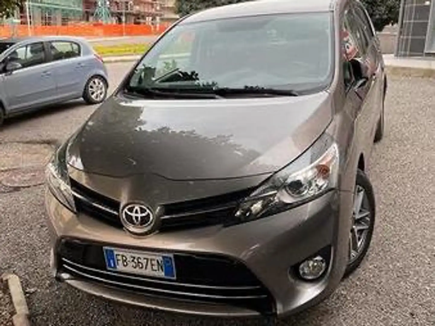 Toyota Verso Verso 2013 1.6 d-4d Cool 5 p.ti mt Grigio - 1