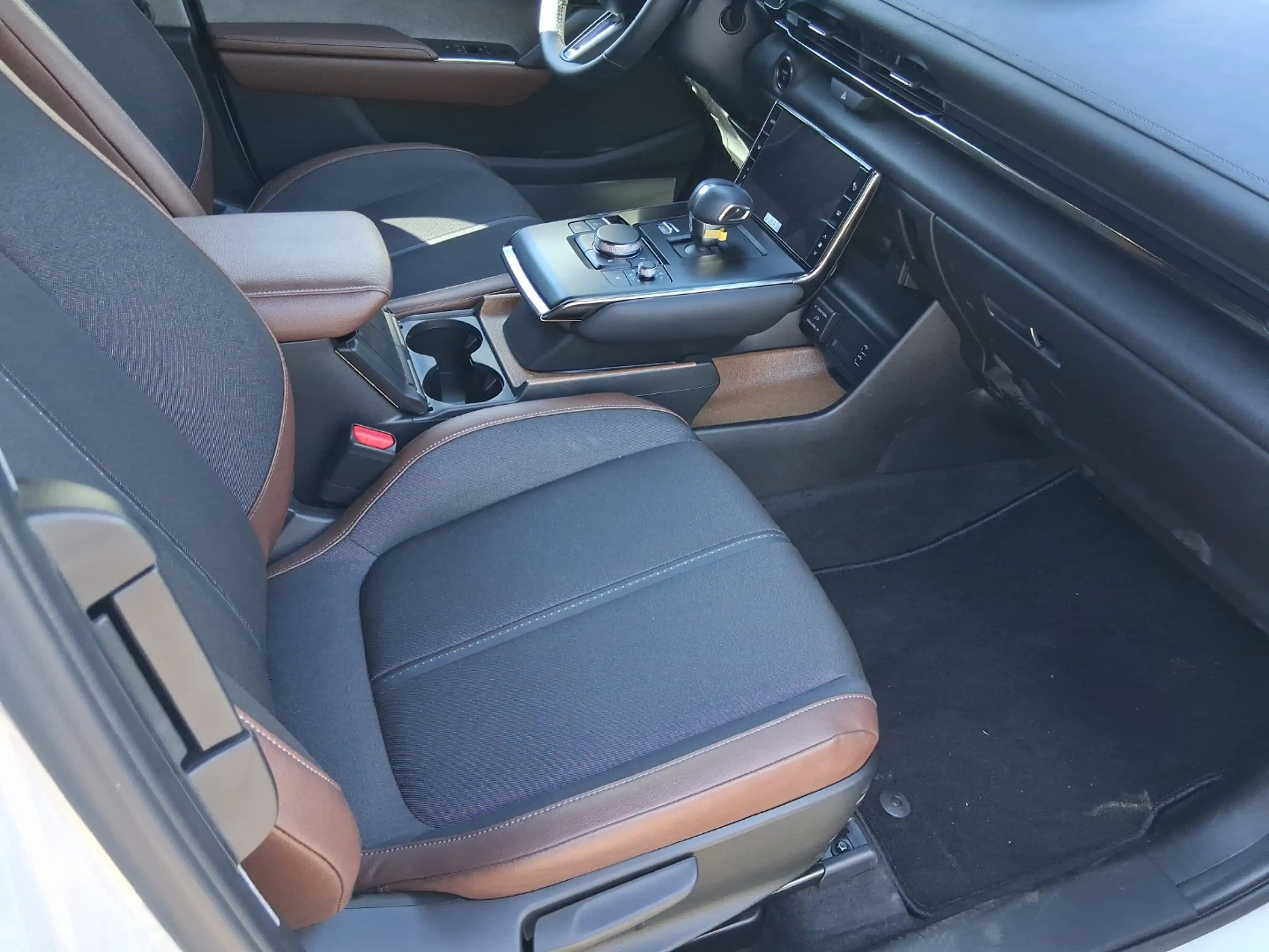 Mazda MX-30 e-SKYACTIV R-EV — photo 7