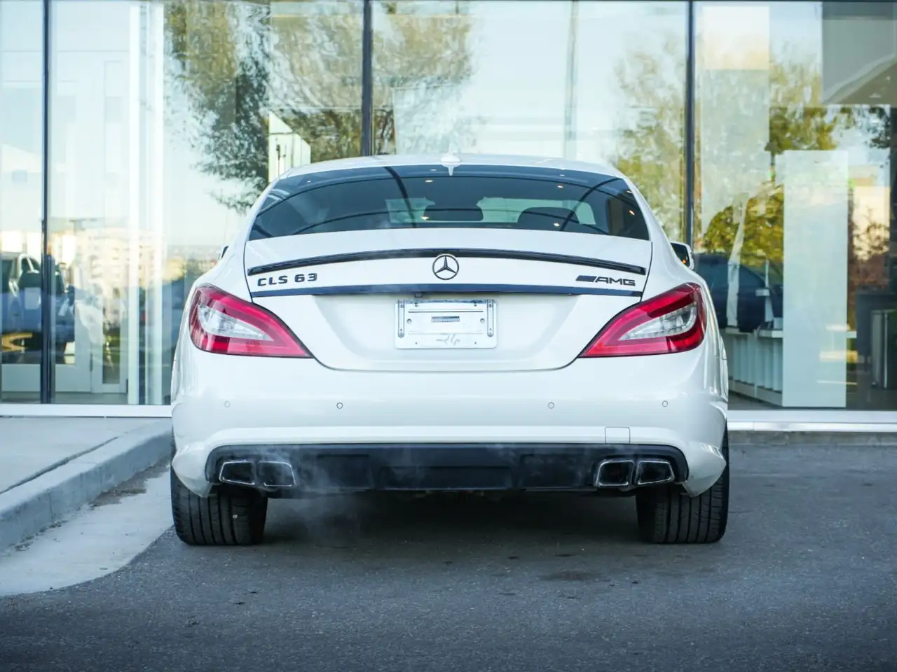 Mercedes-Benz CLS снимка Mercedes-Benz CLS