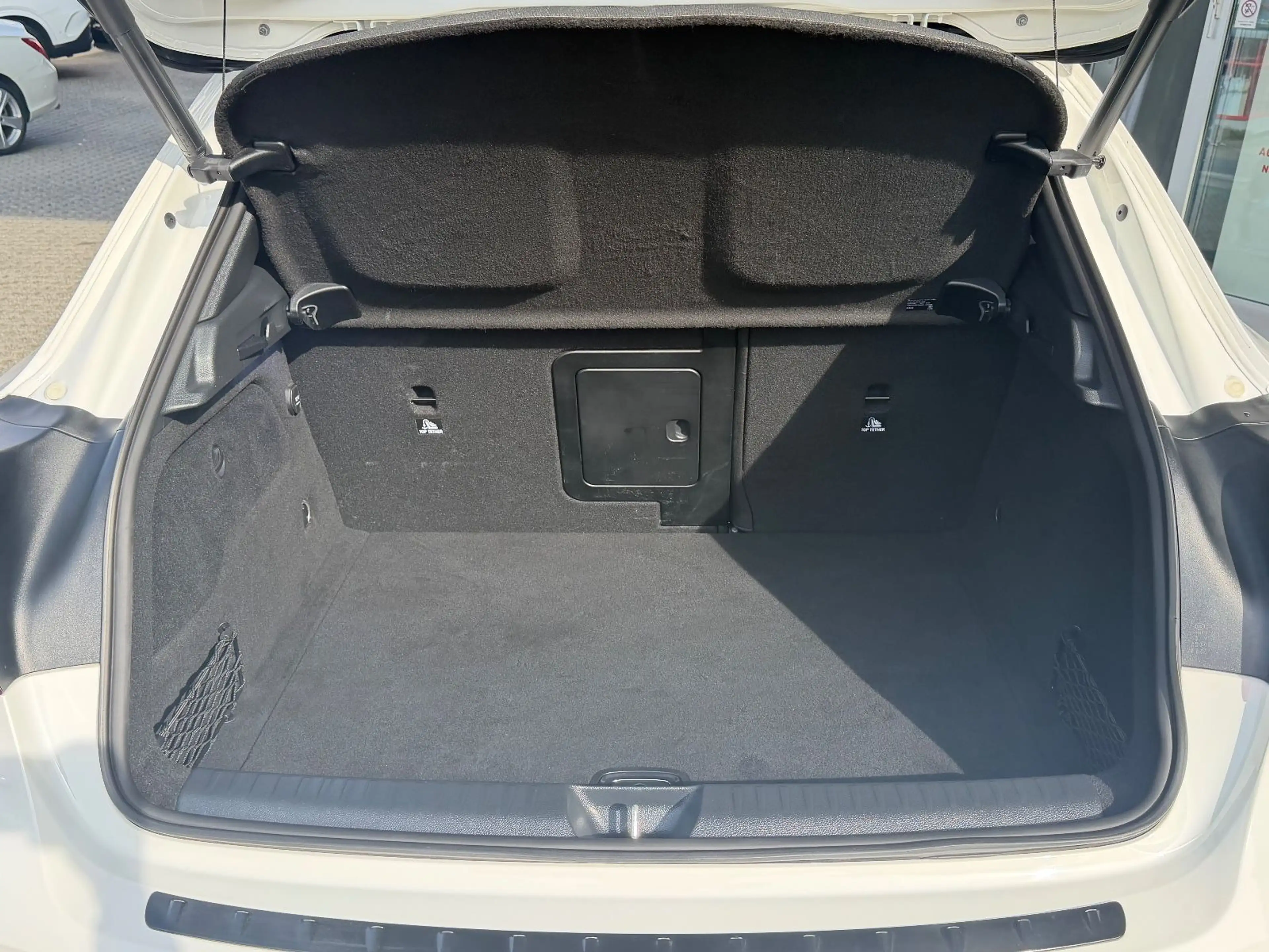 Mercedes-Benz GLA 45 AMG 4Matic 7G-DCT/PANO/KEYLES/RFK/HARMAN/ — photo 13