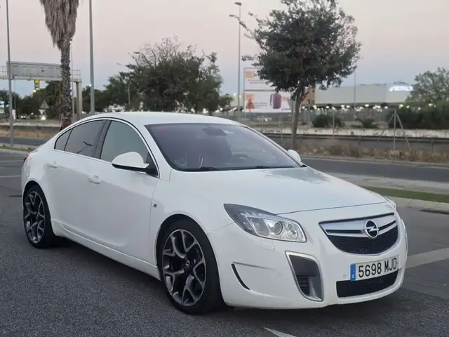 Opel Insignia 2.8 V6 Turbo OPC