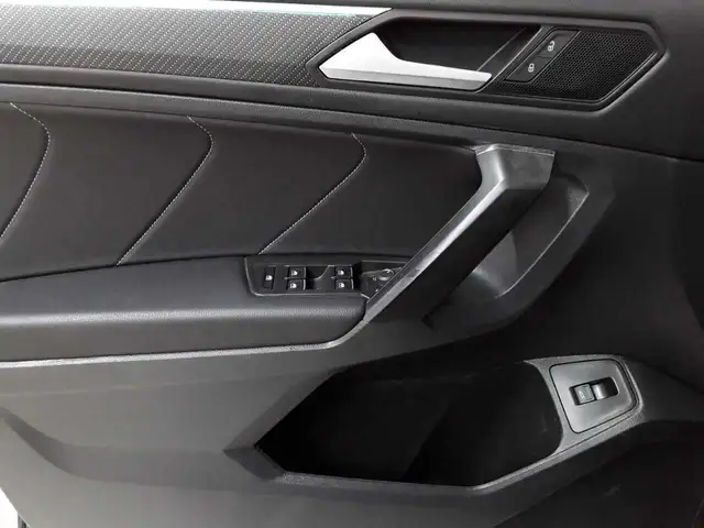 Volkswagen Tiguan view 18