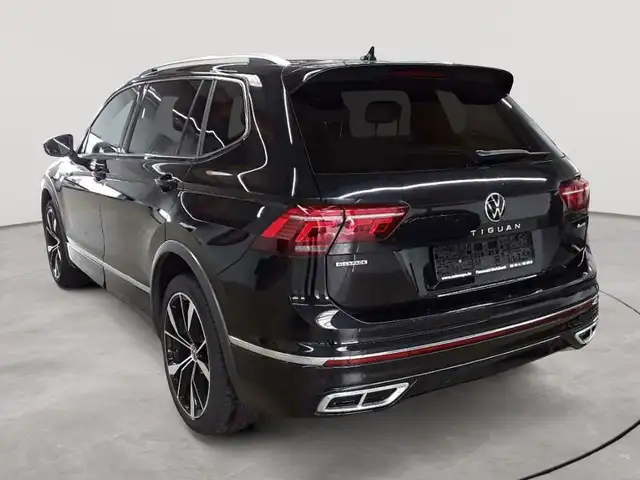Volkswagen Tiguan view 5