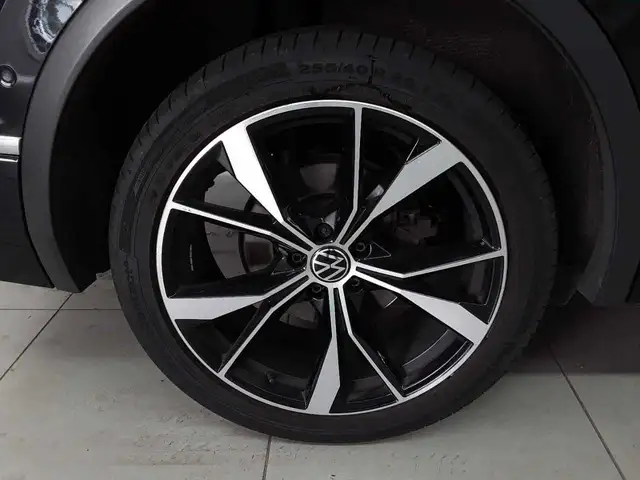 Volkswagen Tiguan view 20