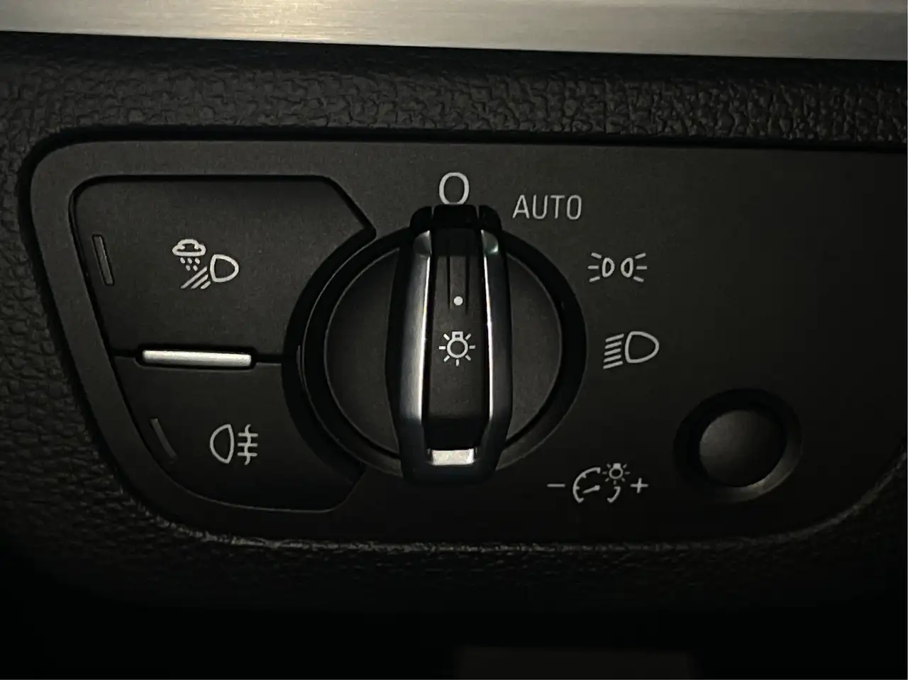 Audi SQ5 снимка Audi SQ5