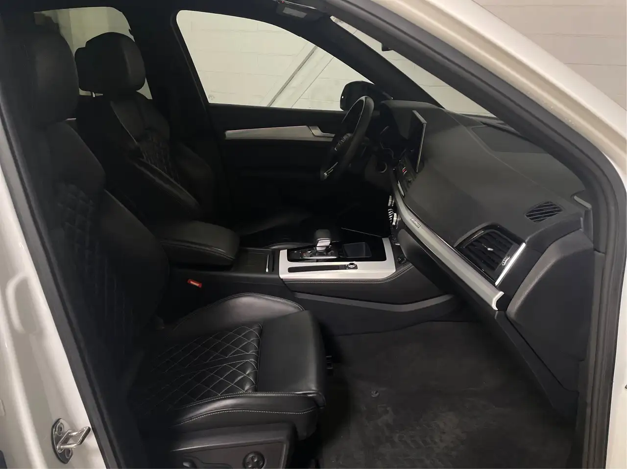 Audi SQ5 снимка Audi SQ5