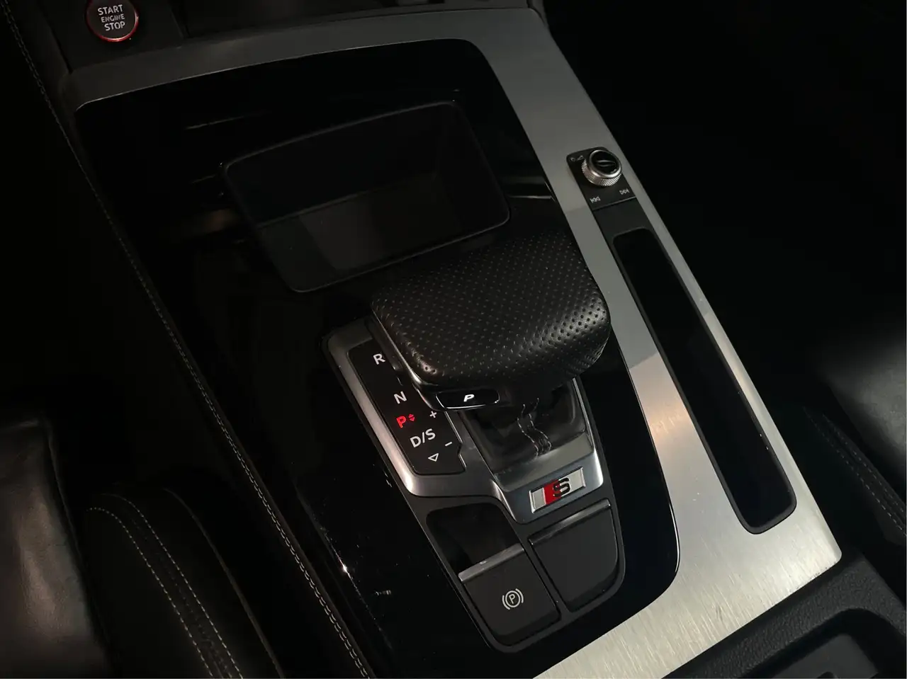 Audi SQ5 снимка Audi SQ5