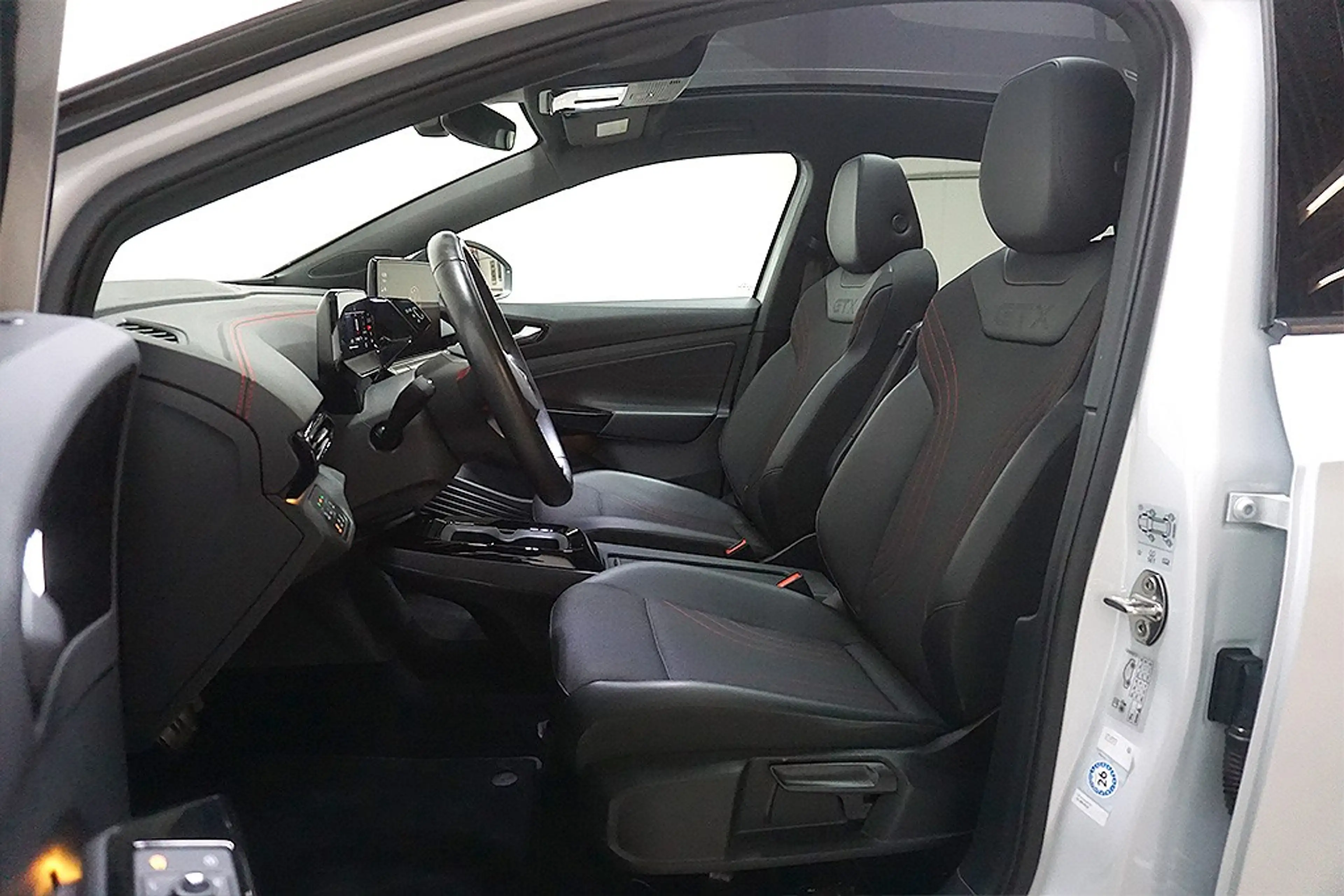 Volkswagen ID.5 GTX 4M 220KW Virtual Pano AHK Wärmepumpe — photo 9
