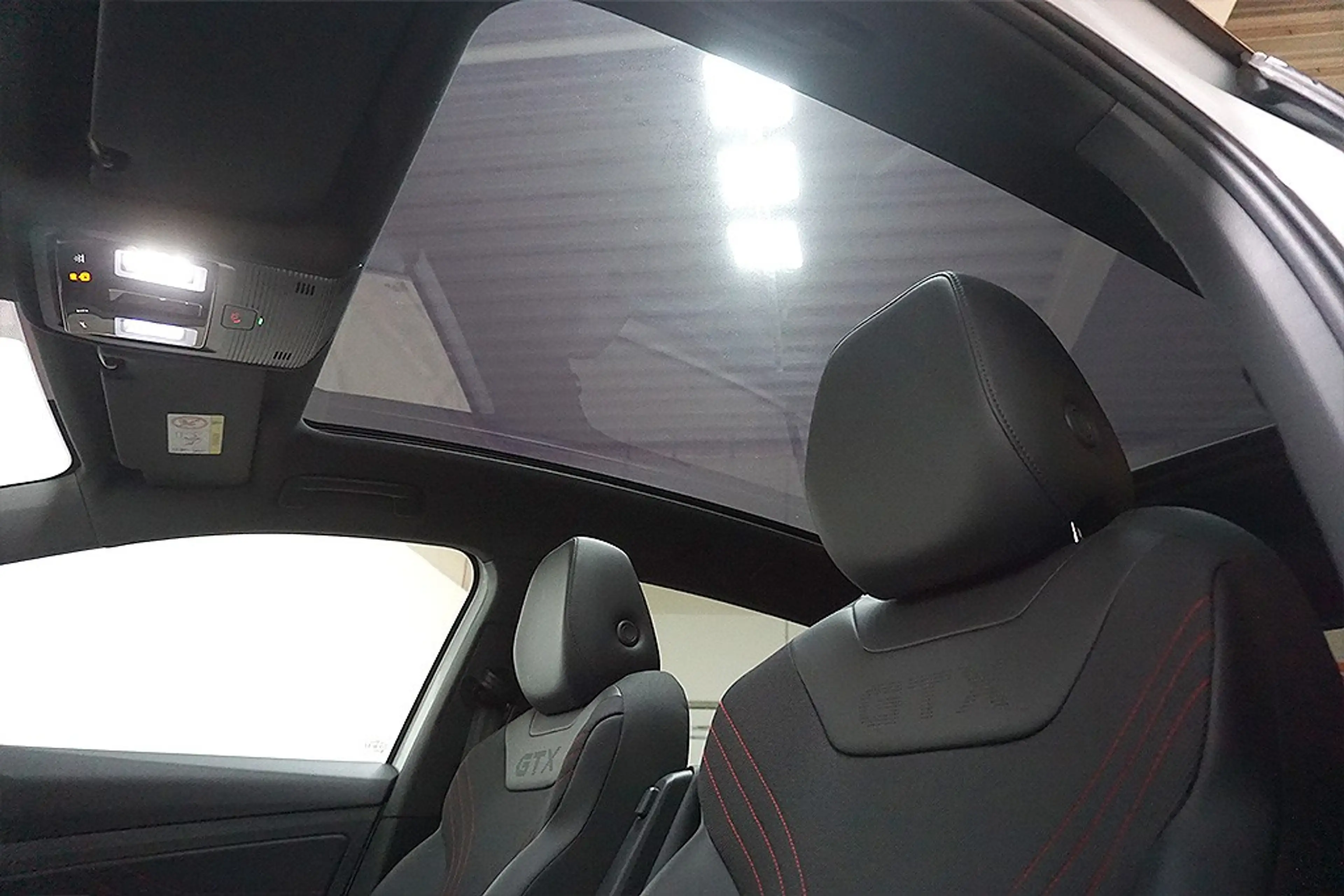 Volkswagen ID.5 GTX 4M 220KW Virtual Pano AHK Wärmepumpe — photo 10