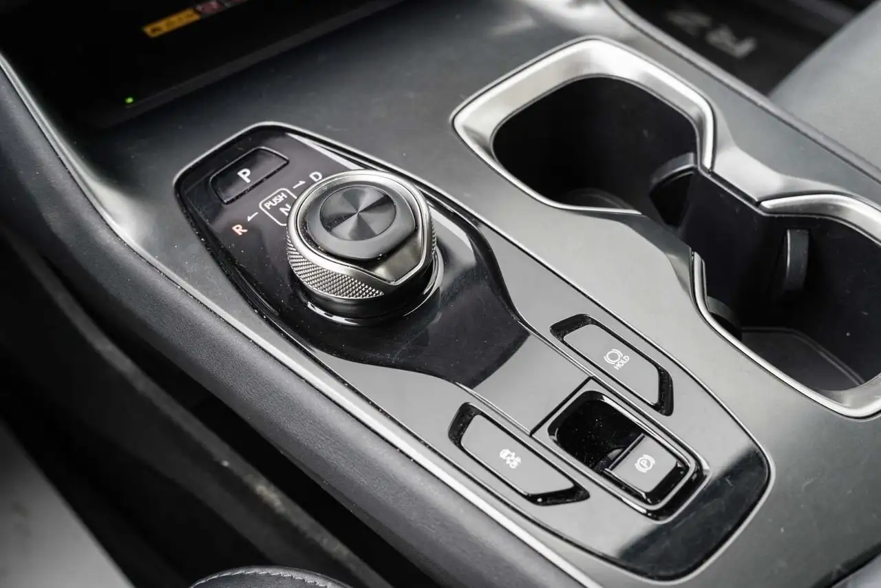 Lexus RZ снимка Lexus RZ