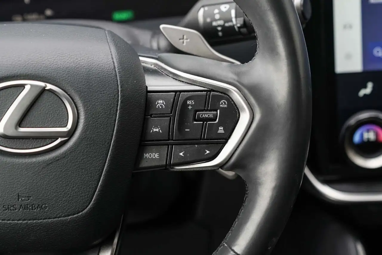 Lexus RZ снимка Lexus RZ