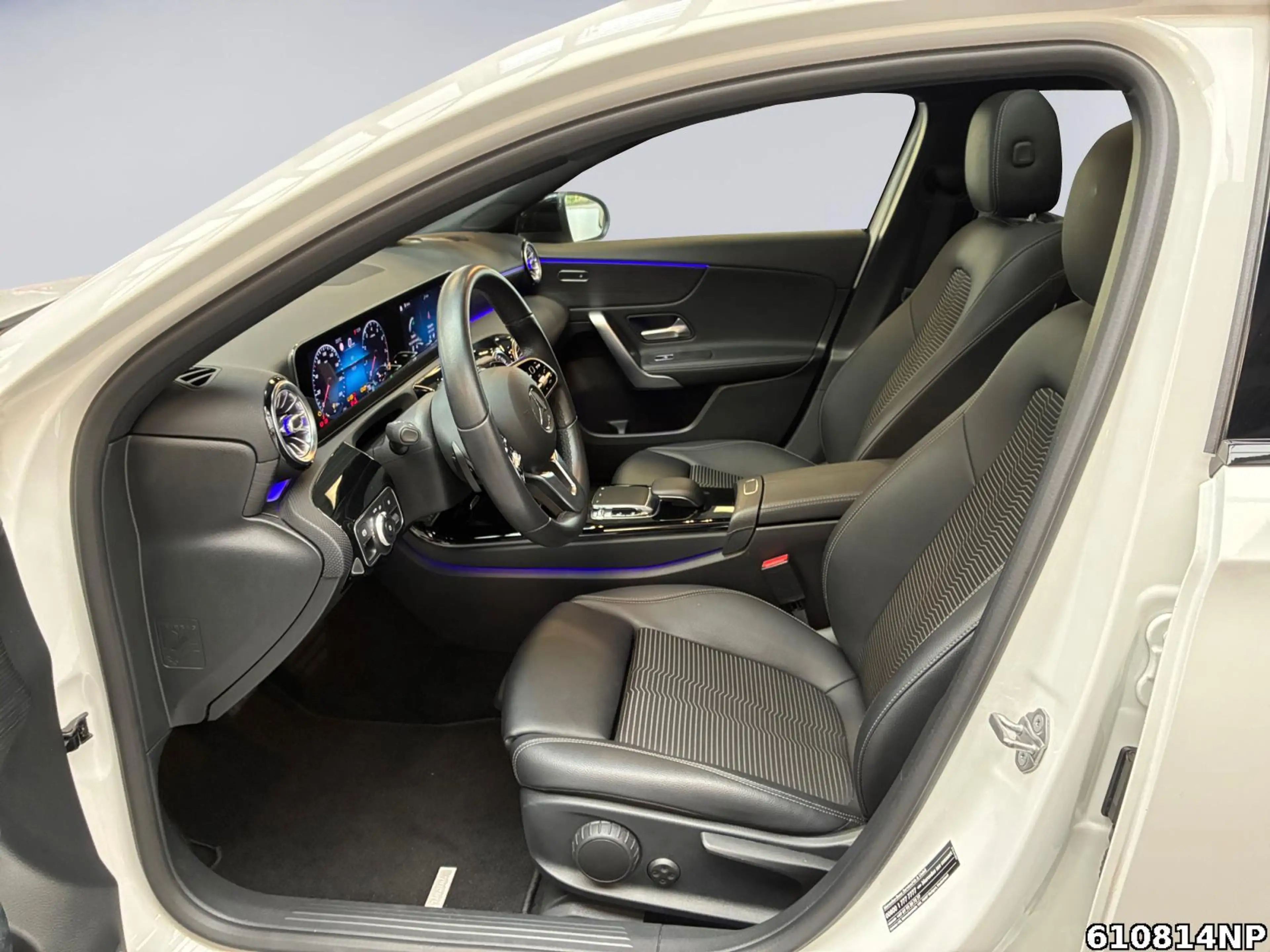 Mercedes-Benz A 200 Limo Progressive EDITION 19 Pano Night — photo 10