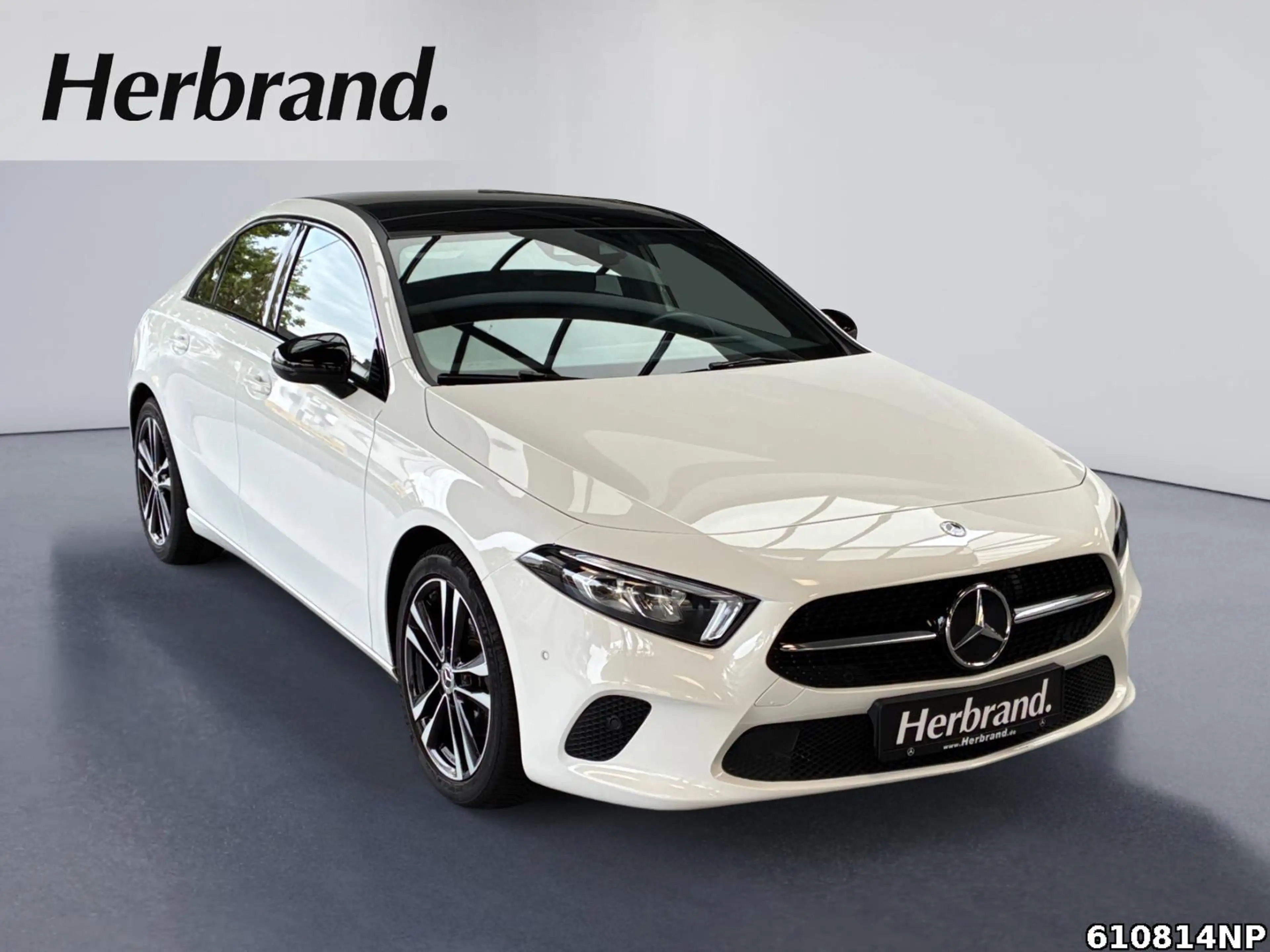 Mercedes-Benz A 200 Limo Progressive EDITION 19 Pano Night — photo 2