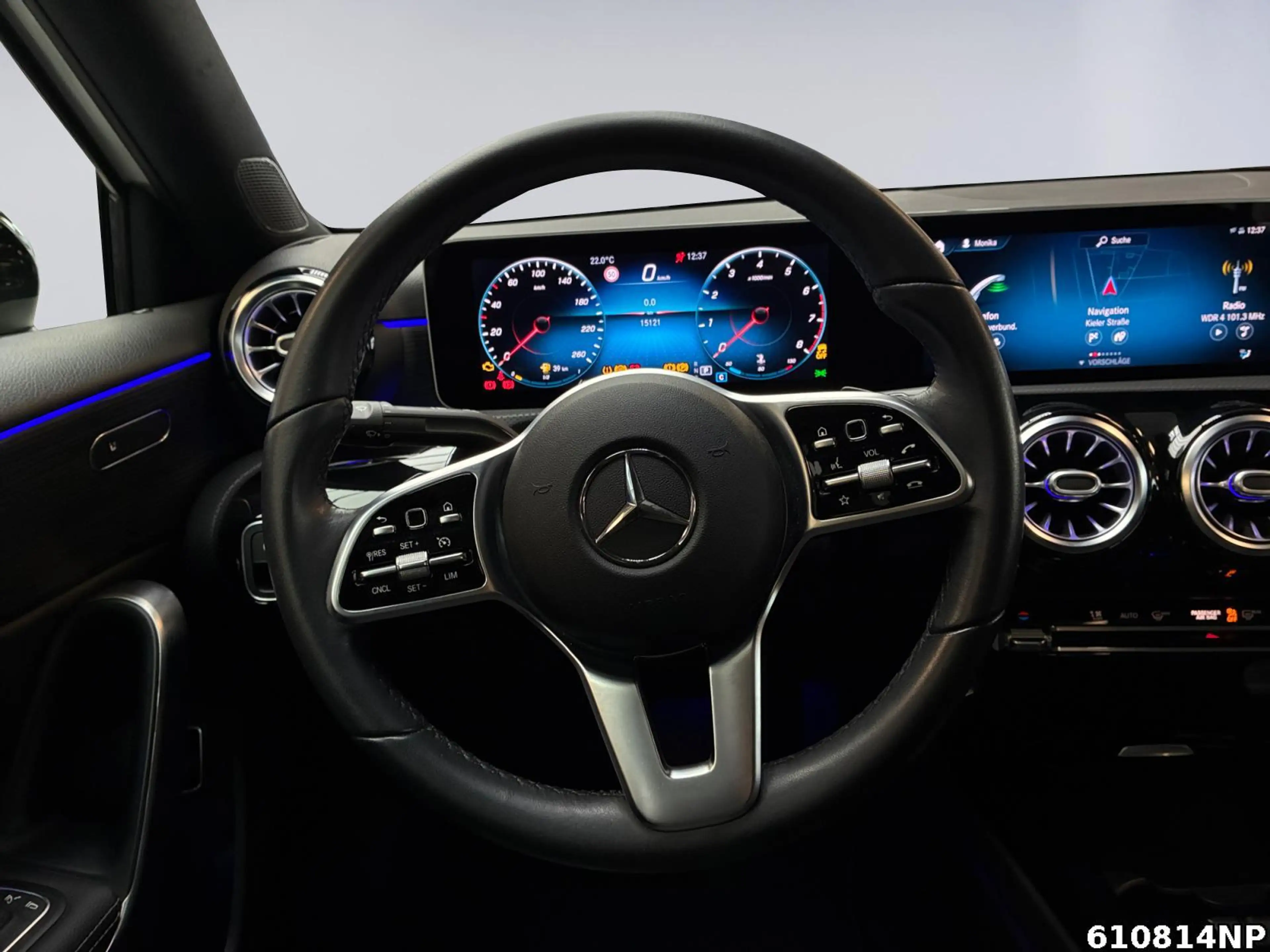 Mercedes-Benz A 200 Limo Progressive EDITION 19 Pano Night — photo 9