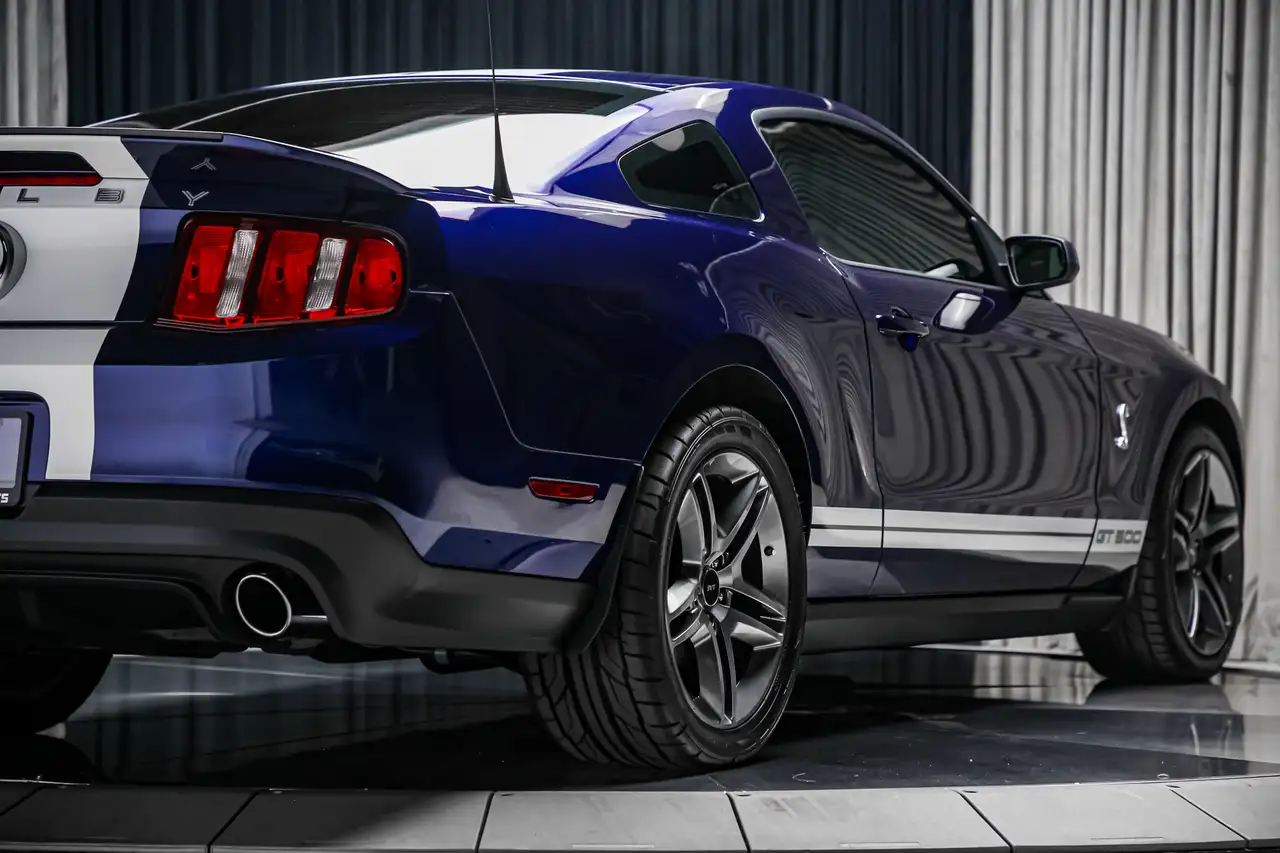 Ford Mustang photo Ford Mustang