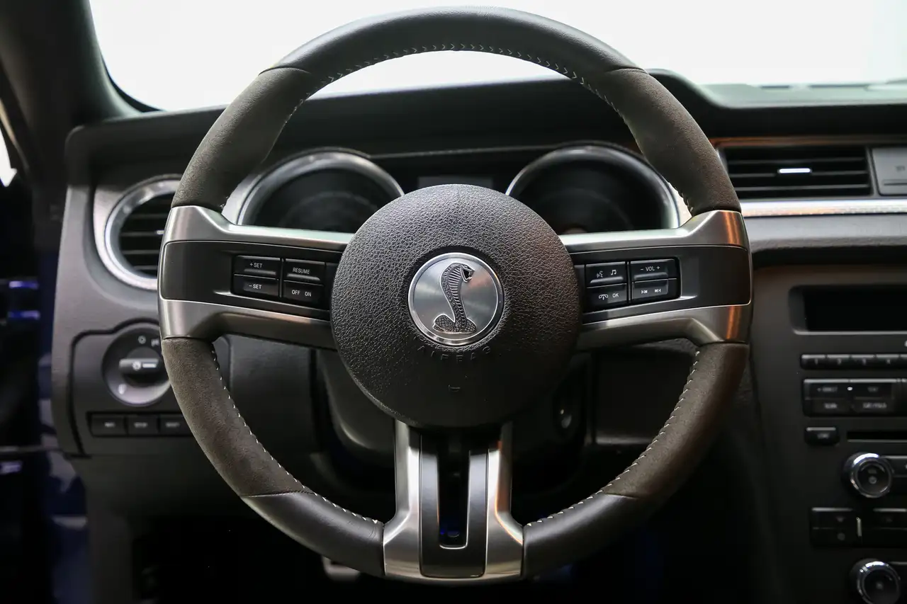 Ford Mustang photo Ford Mustang