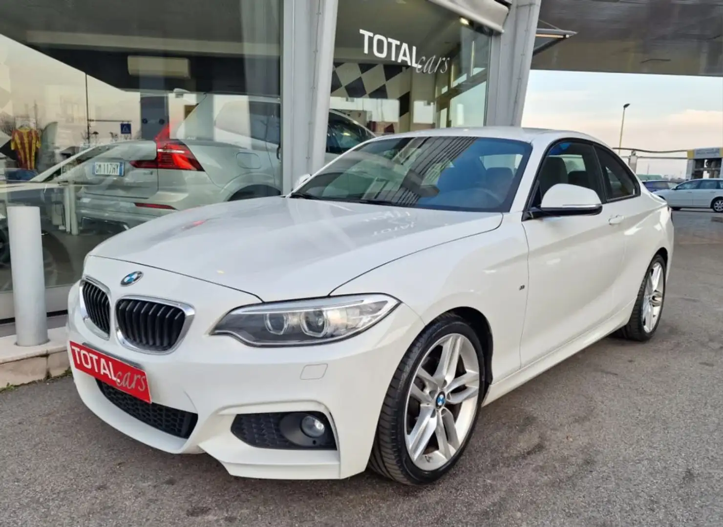 BMW 218 d Coupé Msport Aut. OK NEO PATENTATI Blanc - 1