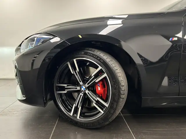 BMW 4 Series view 9