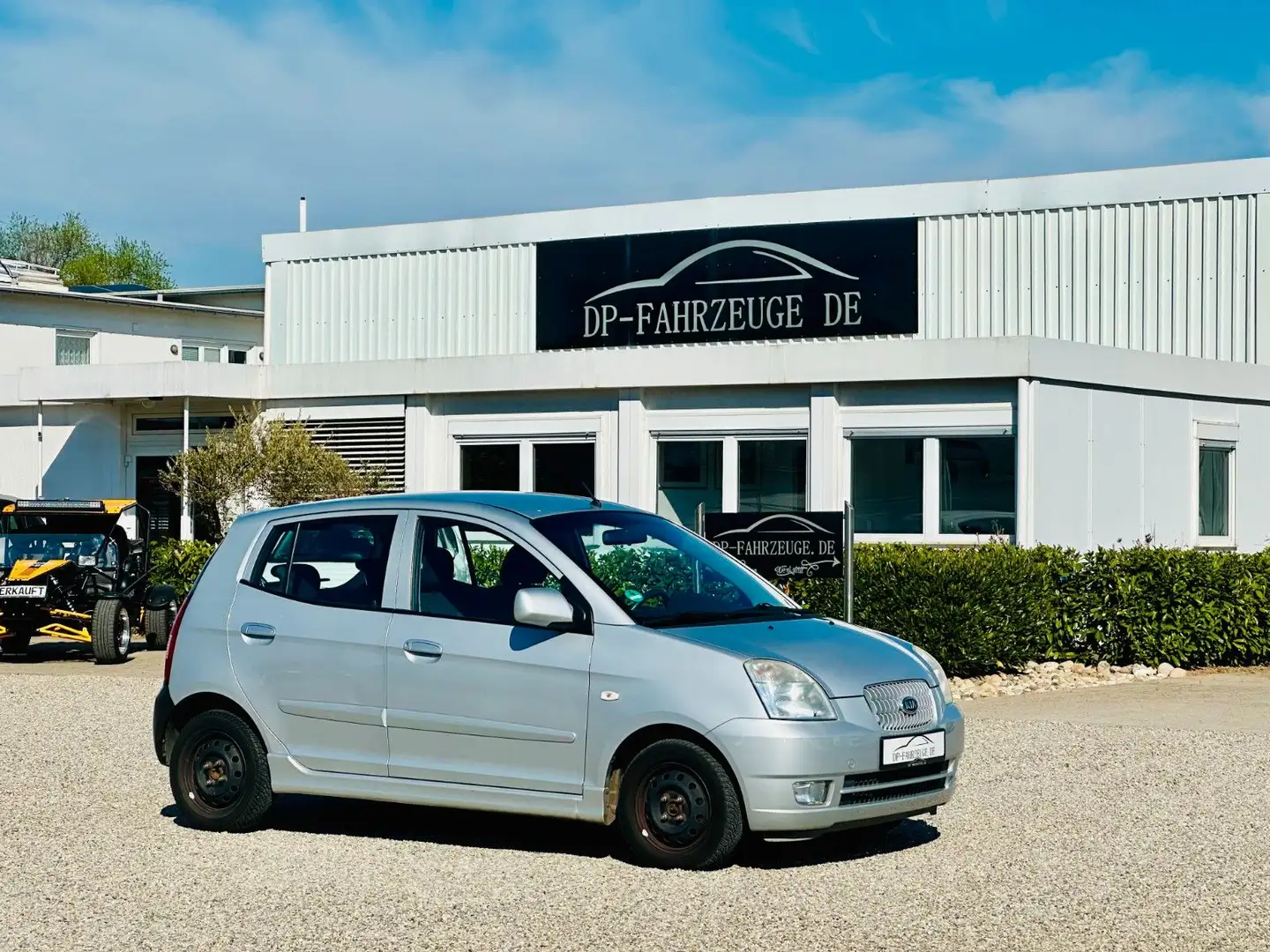Kia Picanto 1.1 AUTOMATIK Klima Sitzheizung ZV 1Hand Silber - 1