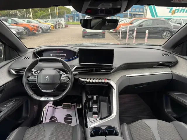 Peugeot 3008 view 10