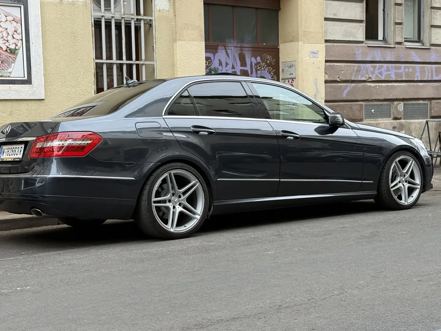 Mercedes-Benz E 350 E350d CDI - 1