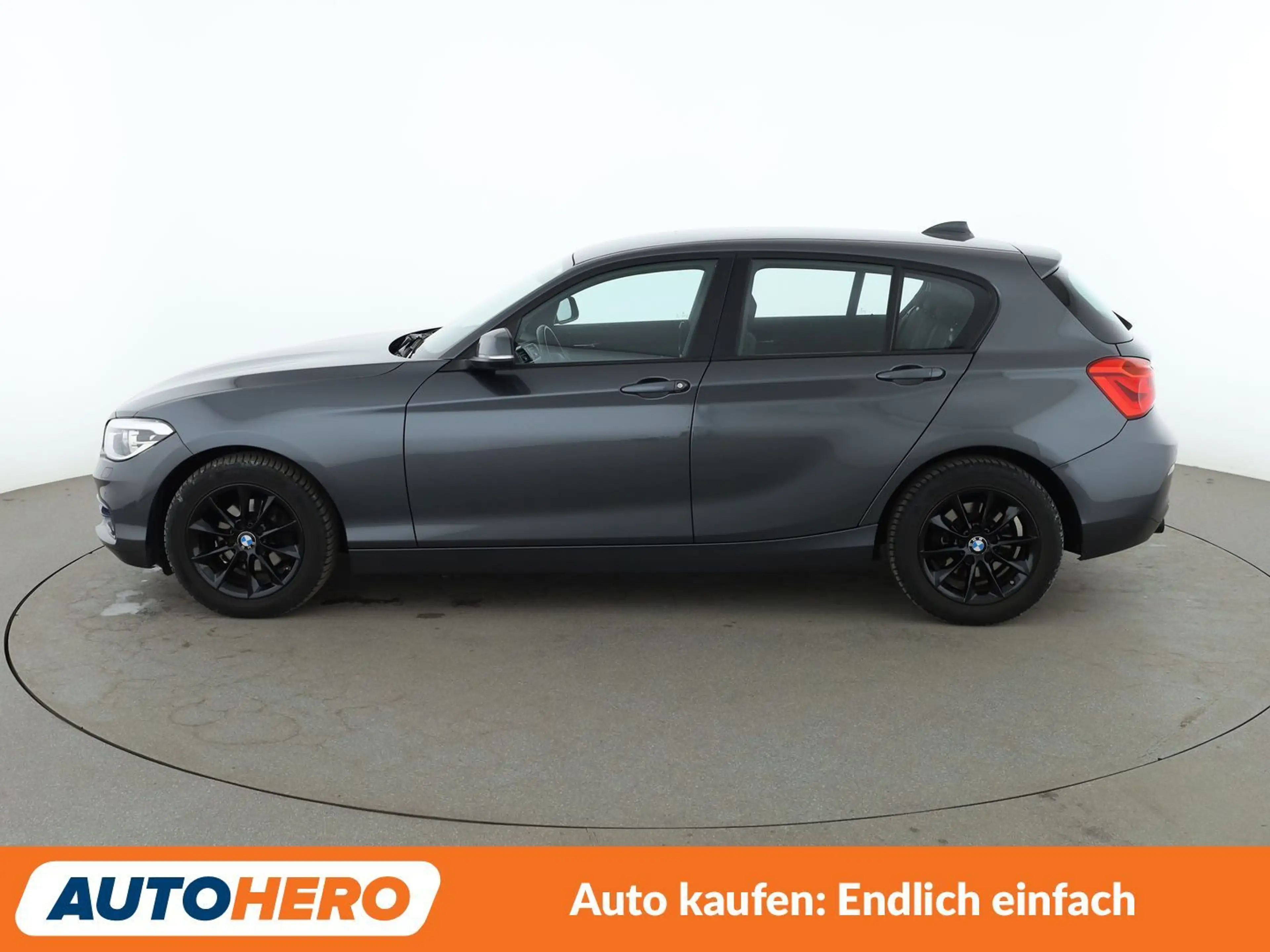 BMW 118 118i Sport Line Aut. *NAVI*LED*TEMPO*PDC* — photo 3