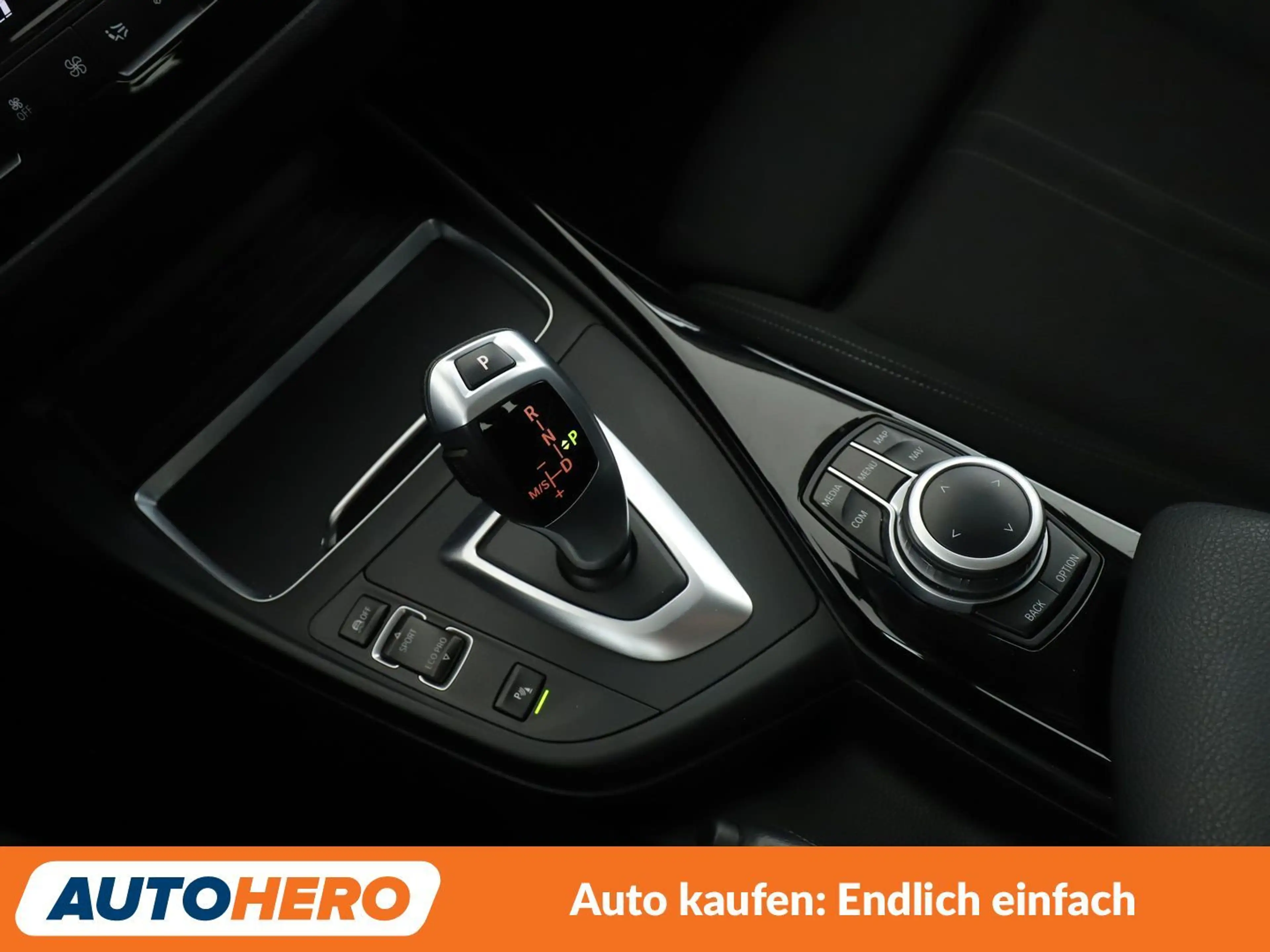 BMW 118 118i Sport Line Aut. *NAVI*LED*TEMPO*PDC* — photo 25