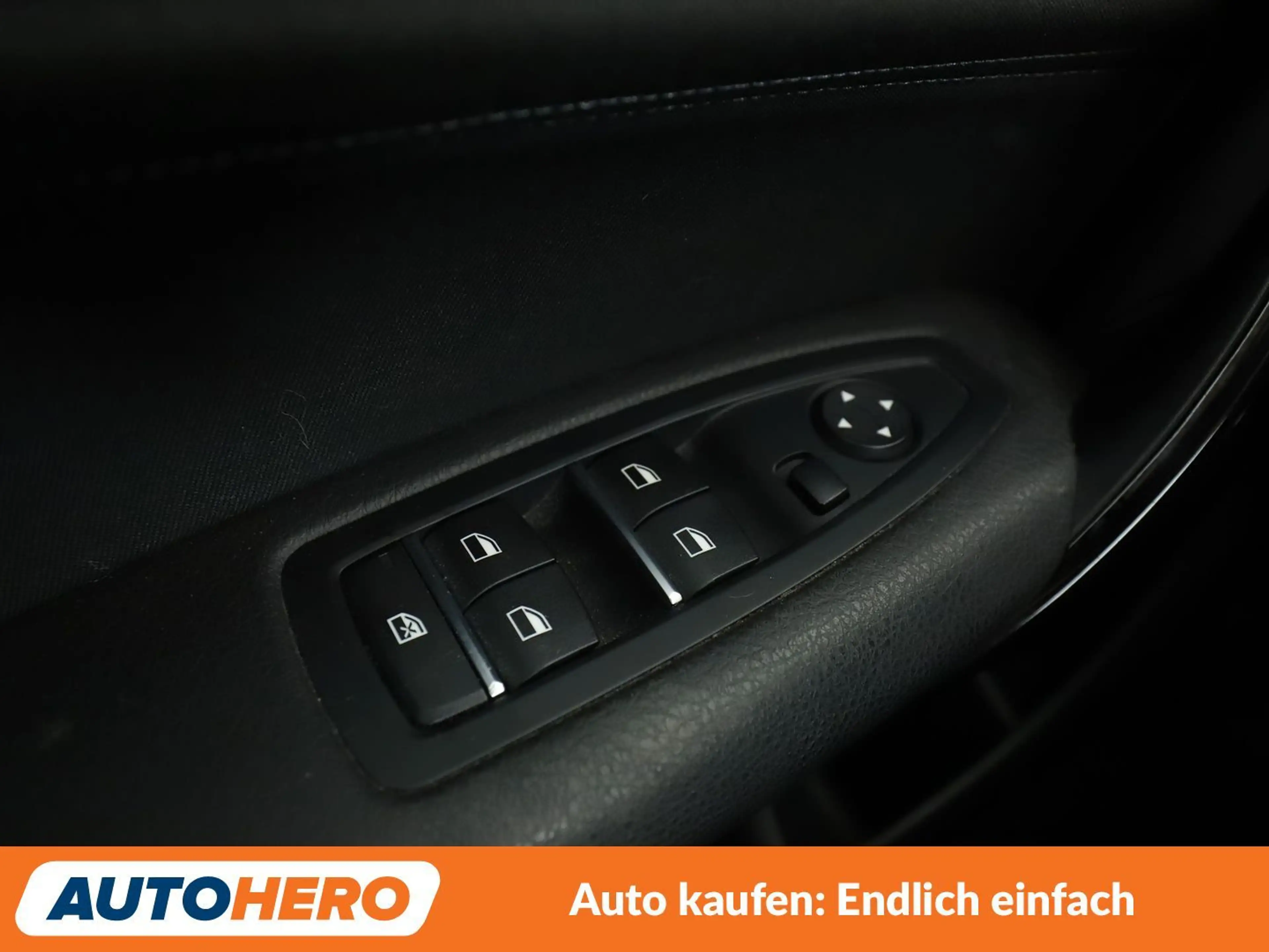 BMW 118 118i Sport Line Aut. *NAVI*LED*TEMPO*PDC* — photo 26