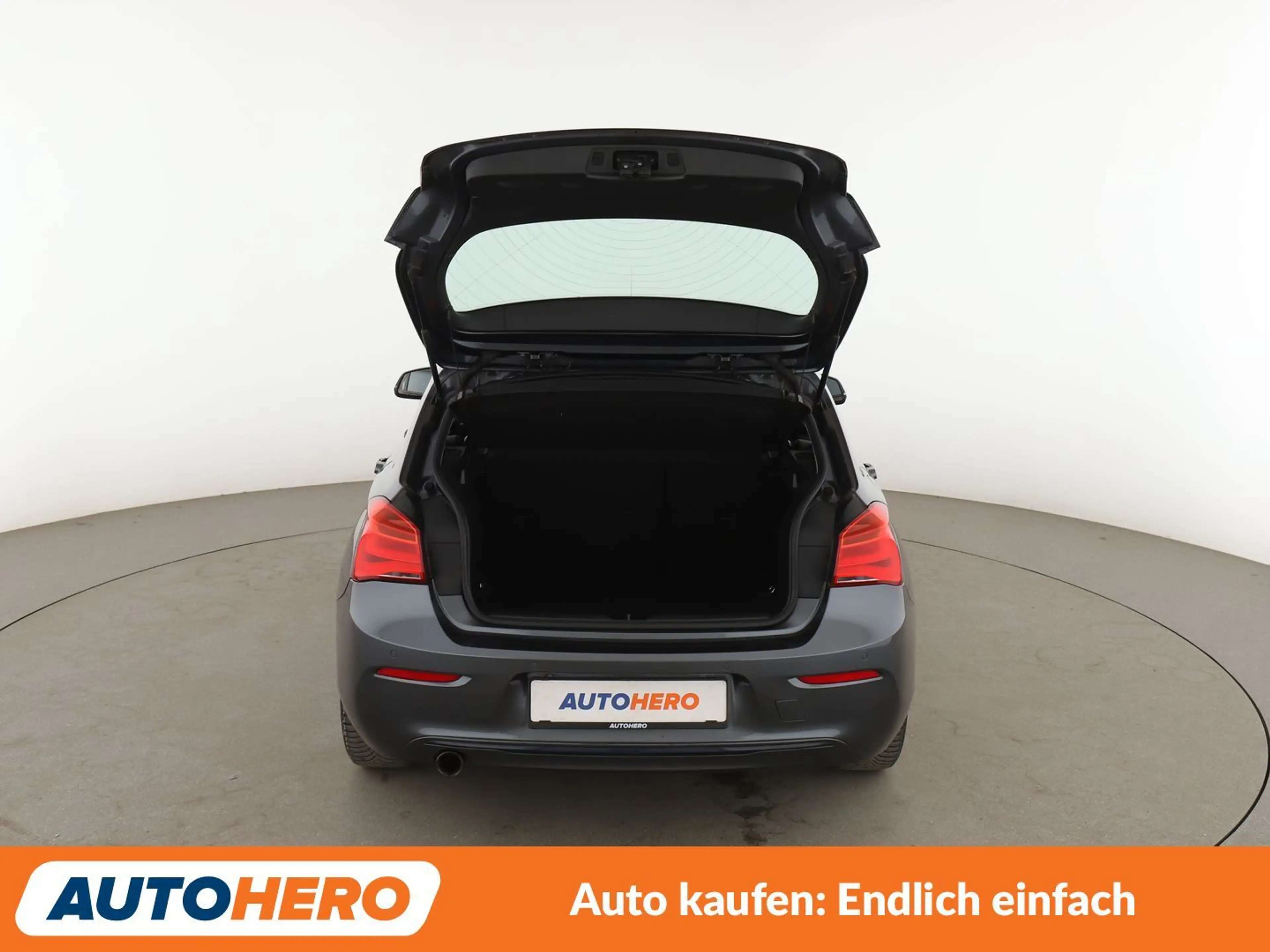 BMW 118 118i Sport Line Aut. *NAVI*LED*TEMPO*PDC* — photo 16