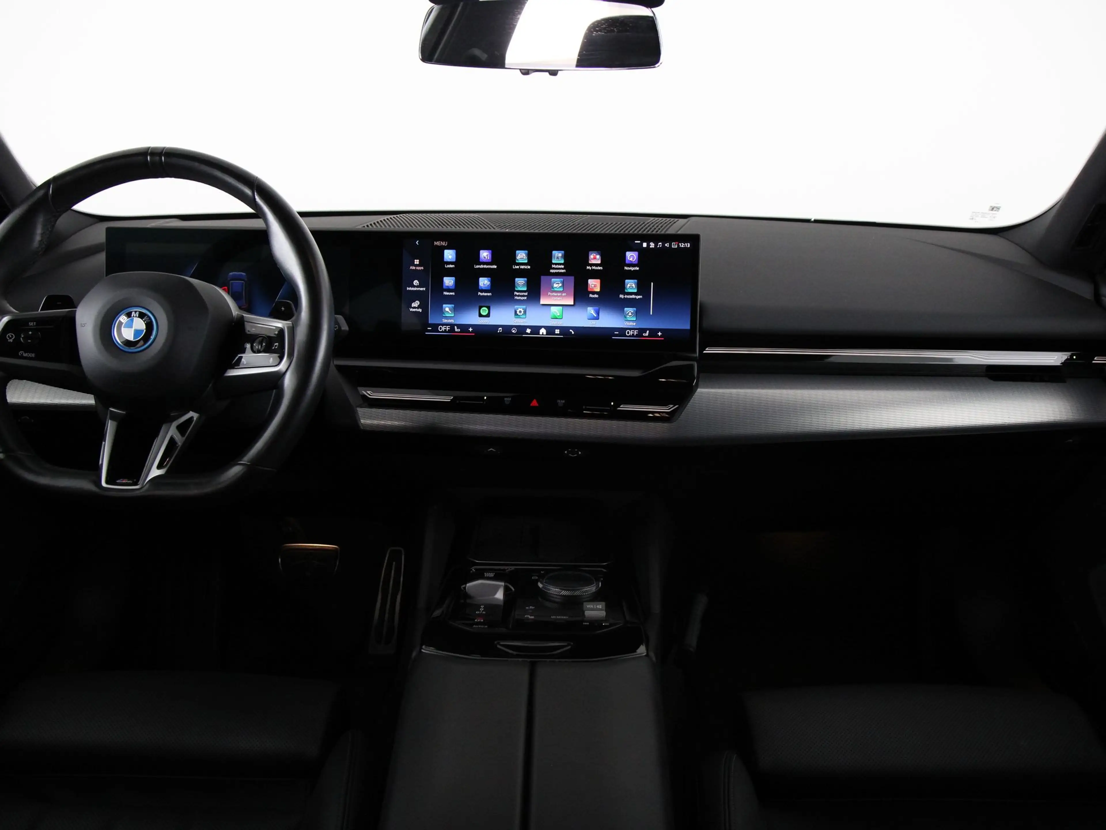 BMW 530 5 Serie 530e Touring M-Sport — photo 13