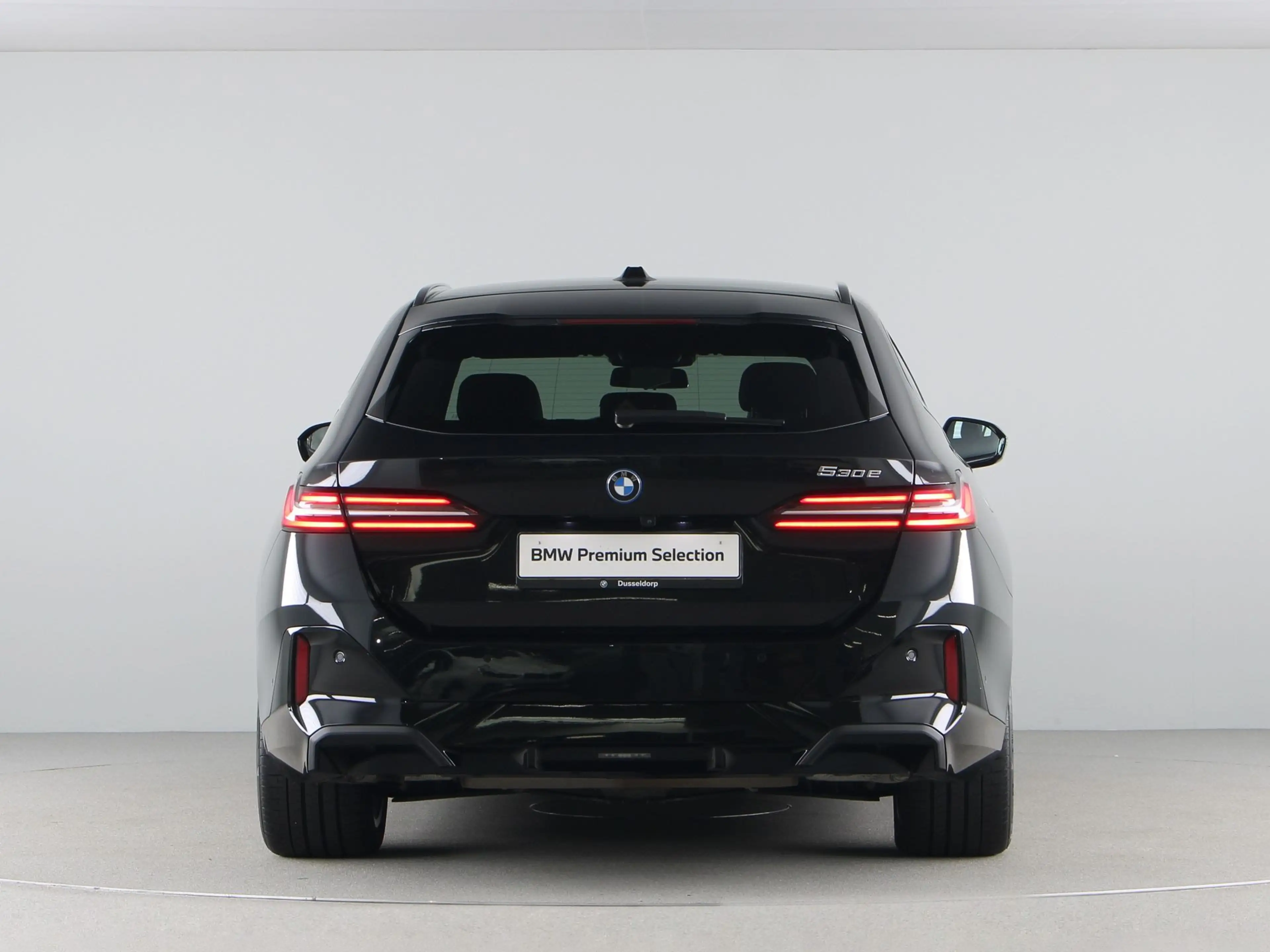 BMW 530 5 Serie 530e Touring M-Sport — photo 10