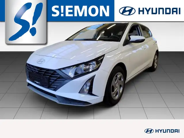 Hyundai i20 FL 1.2 MT Select MY25 Navi Apple CarPlay Android A
