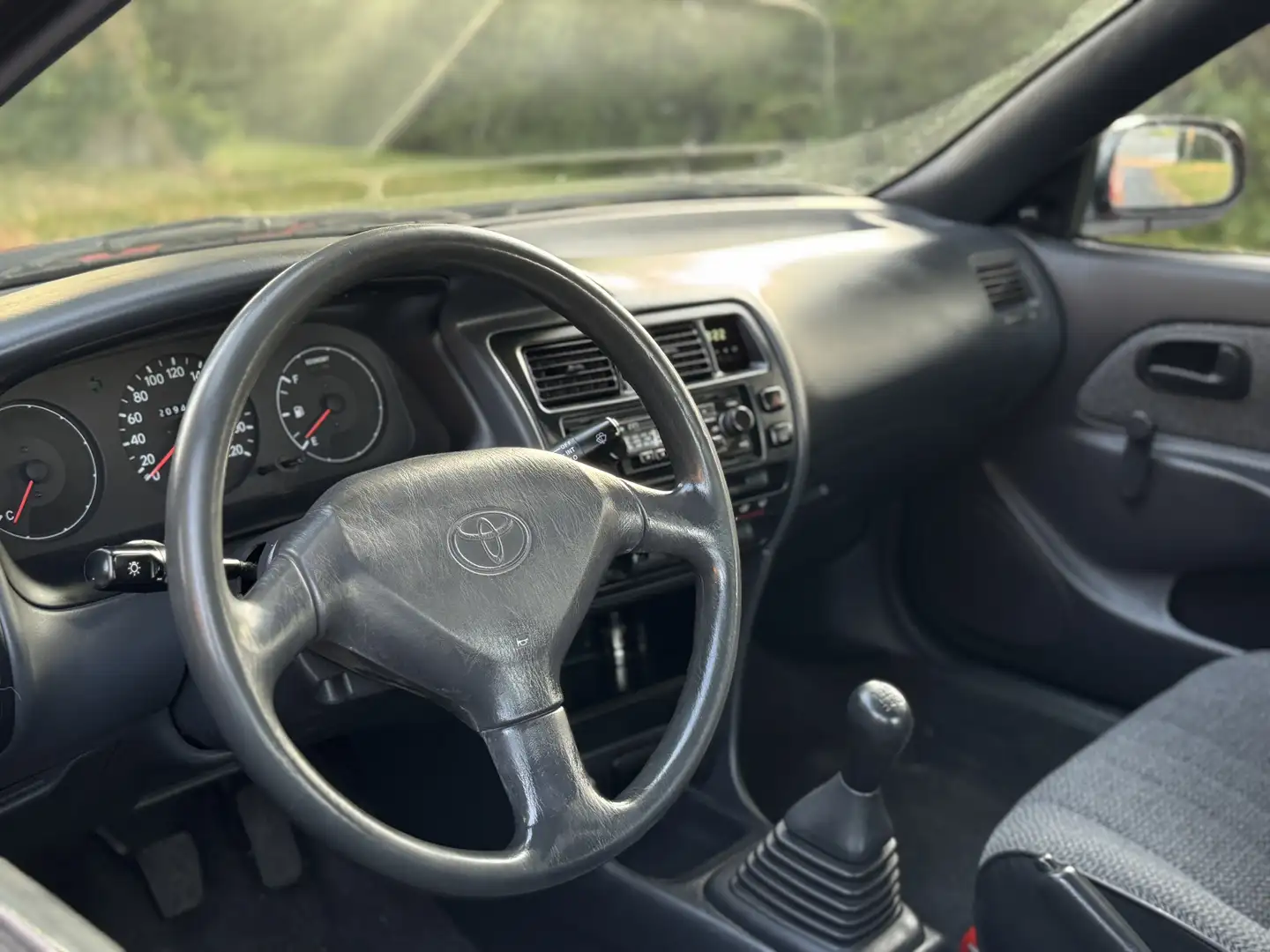 Toyota Corolla 1.3 XLi - 1