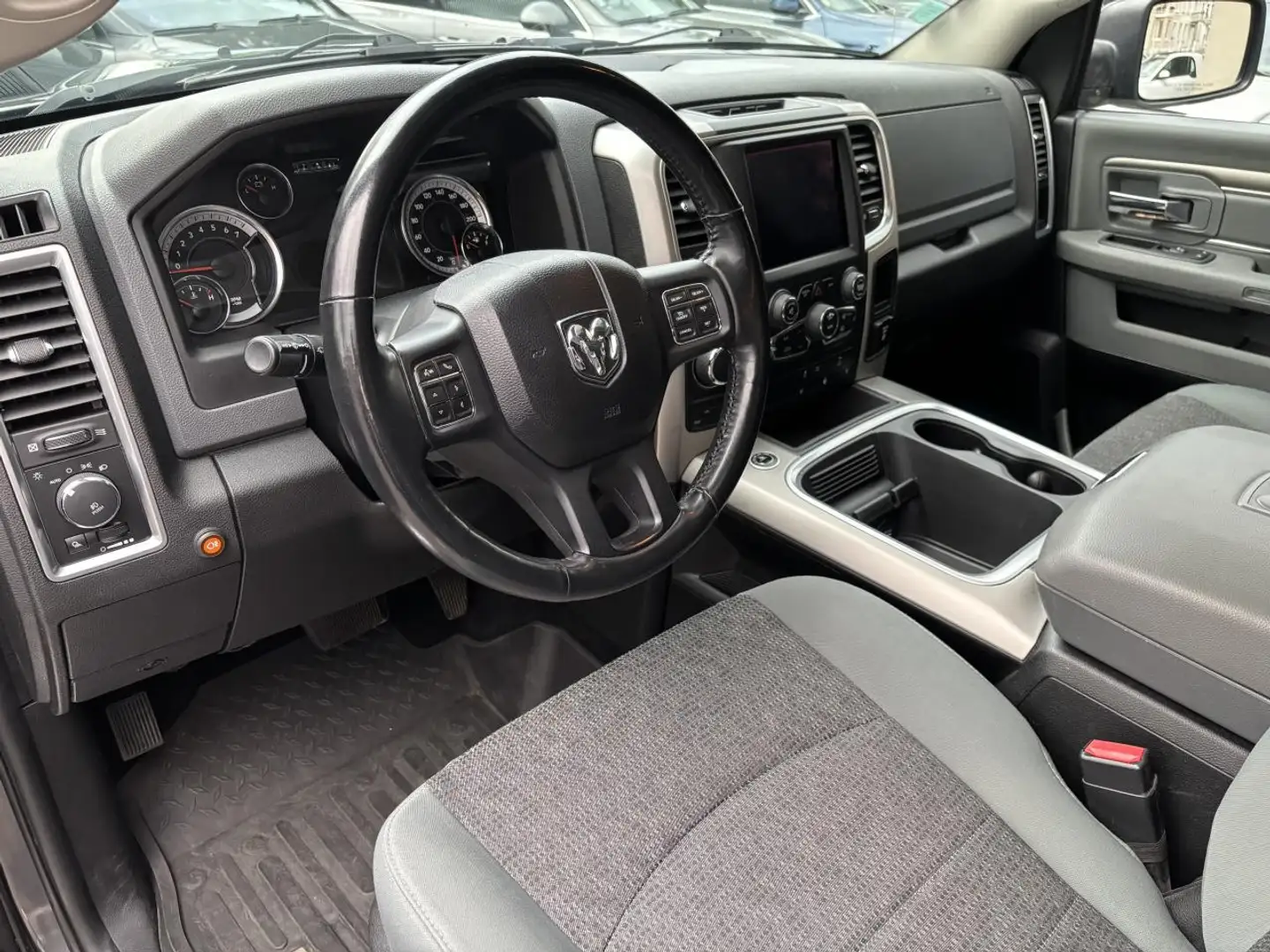 Dodge RAM 5.7 HEMI V8 LARAMIE GPL Gris - 2