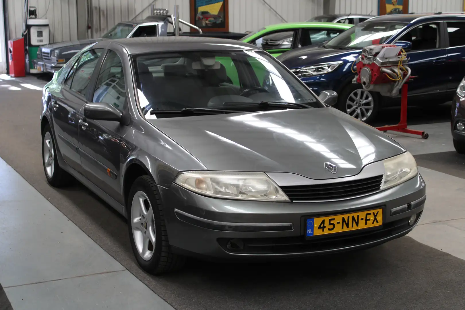Renault Laguna 1.6-16V Authentique Airco, Cruise control, Trekhaa Gris - 2
