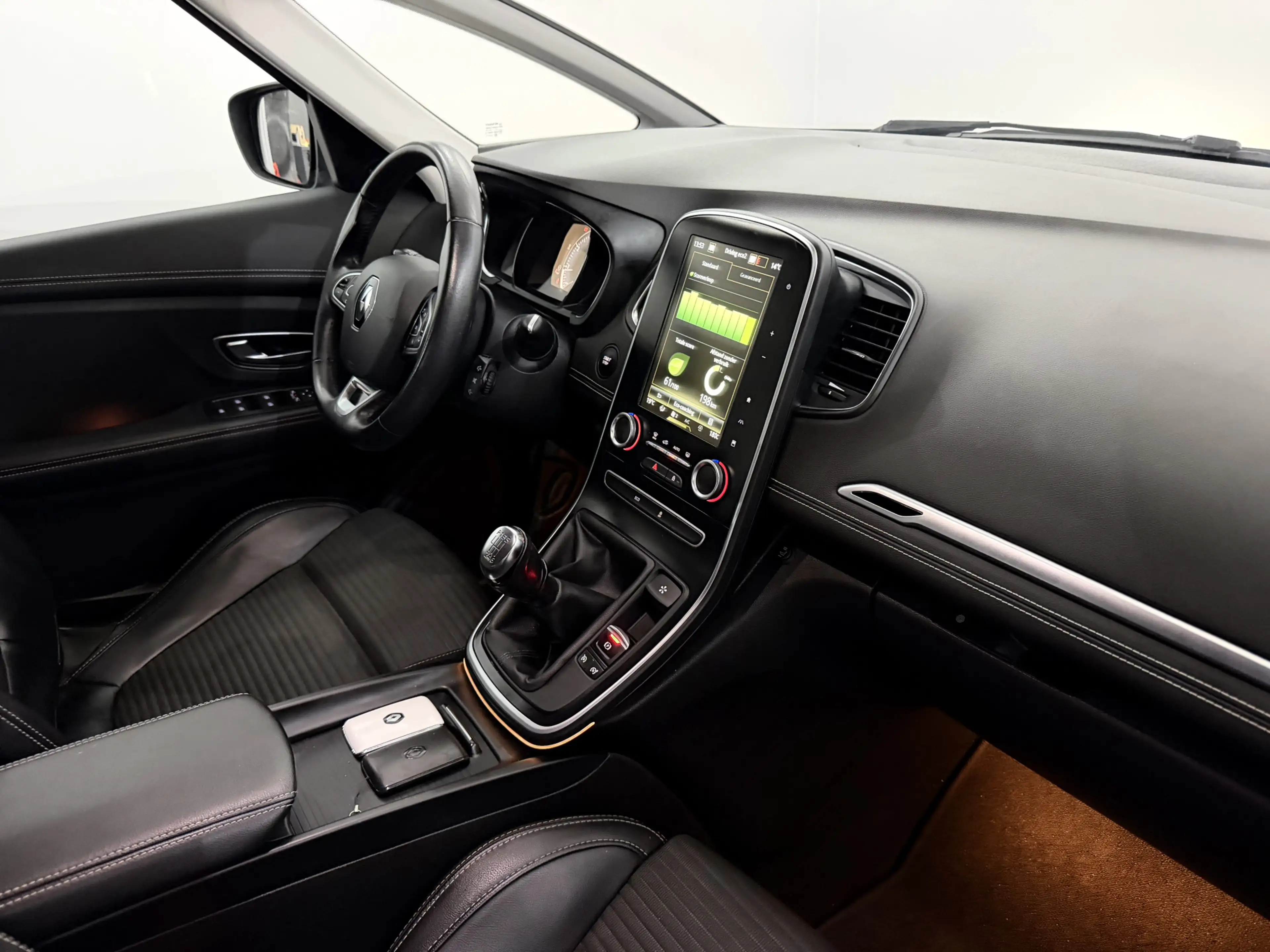 Renault Scenic 1.2 TCe Intens Clima, Half leder, Navi, Parkeersen — photo 10