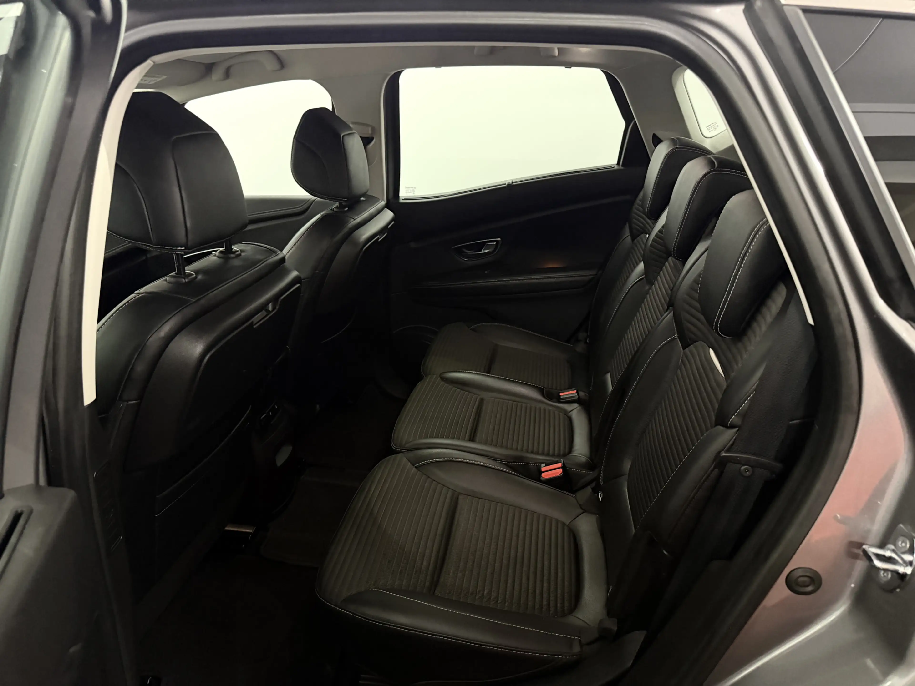 Renault Scenic 1.2 TCe Intens Clima, Half leder, Navi, Parkeersen — photo 9