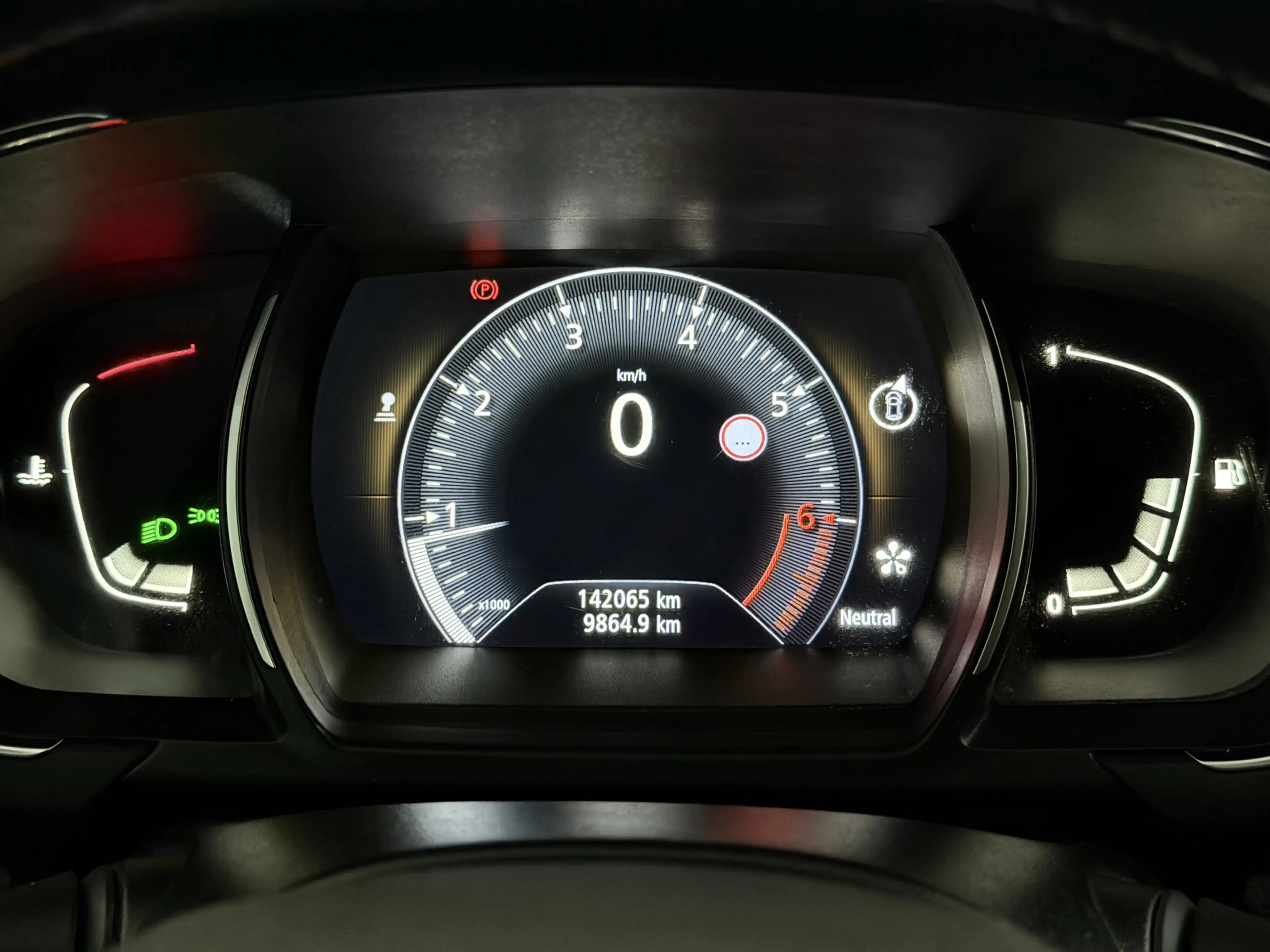 Renault Scenic 1.2 TCe Intens Clima, Half leder, Navi, Parkeersen — photo 28