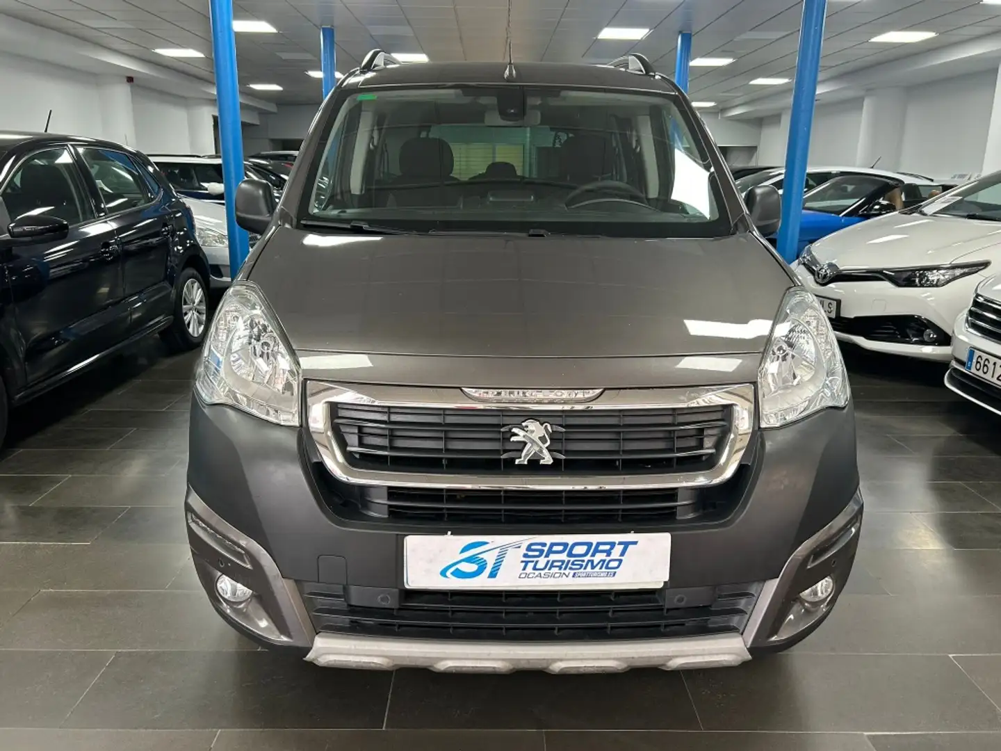 Peugeot Partner Tepee 1.6BlueHDI Outdoor 100 Braun - 2