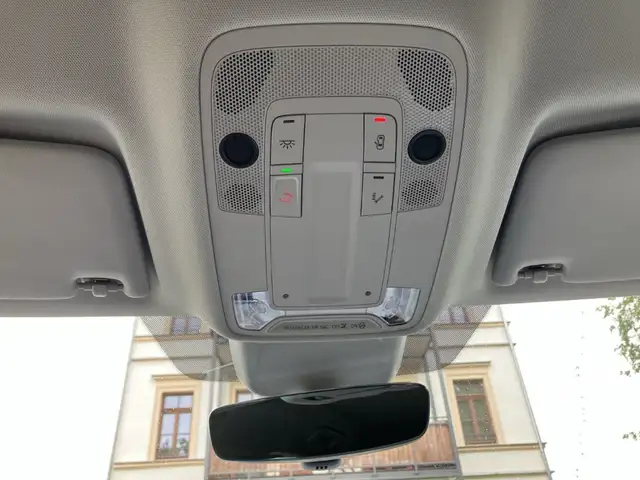 Audi Q3 view 27
