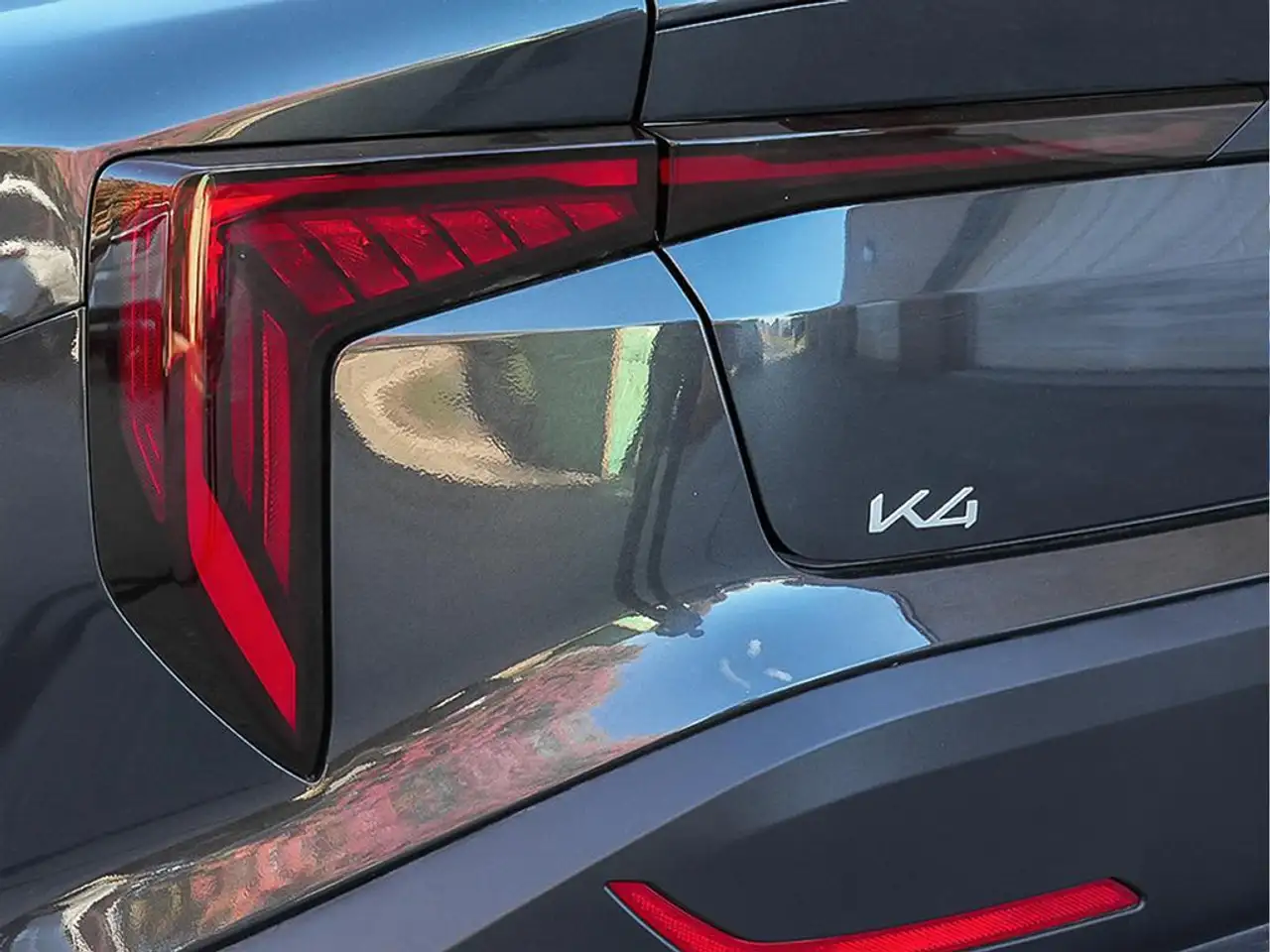 Kia K4 снимка Kia K4