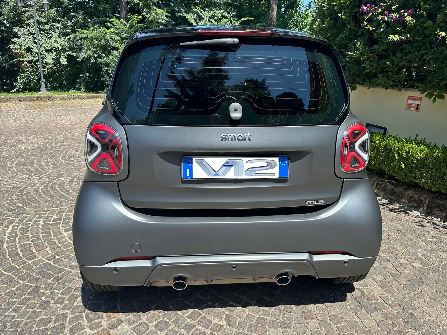 smart forTwo BRABUS Xclusive 109cv - IVA 22% - 1ST HAND - LED Grau - 2