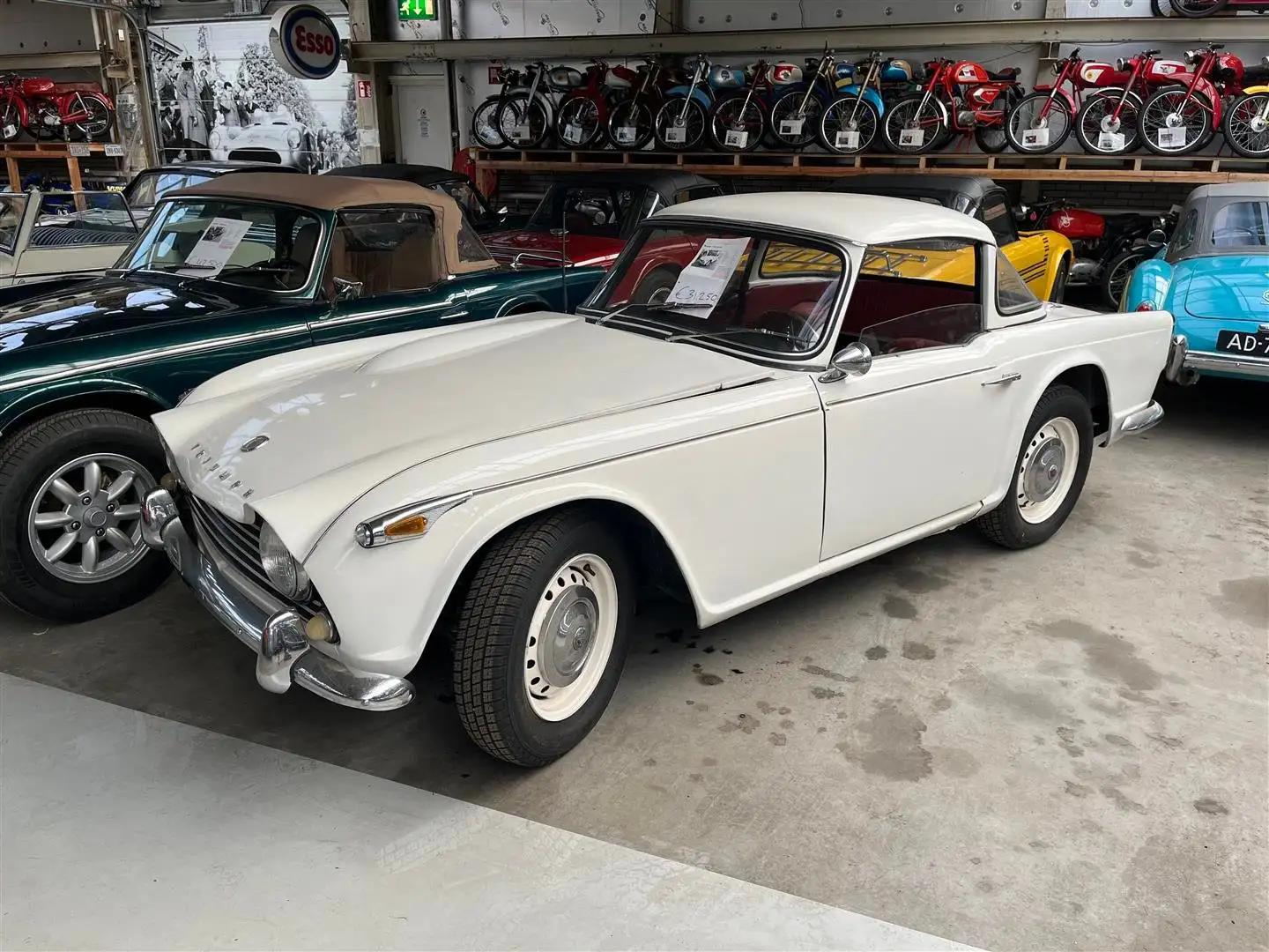 Triumph TR4 TR4A met Surrey top! Blanc - 1