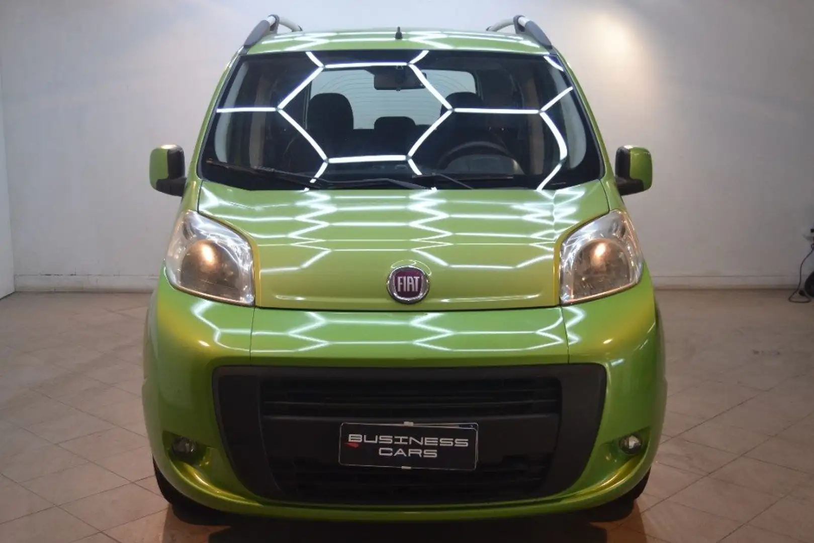 Fiat Qubo 1.4 8V 77 CV Dynamic Natural Power Grün - 2
