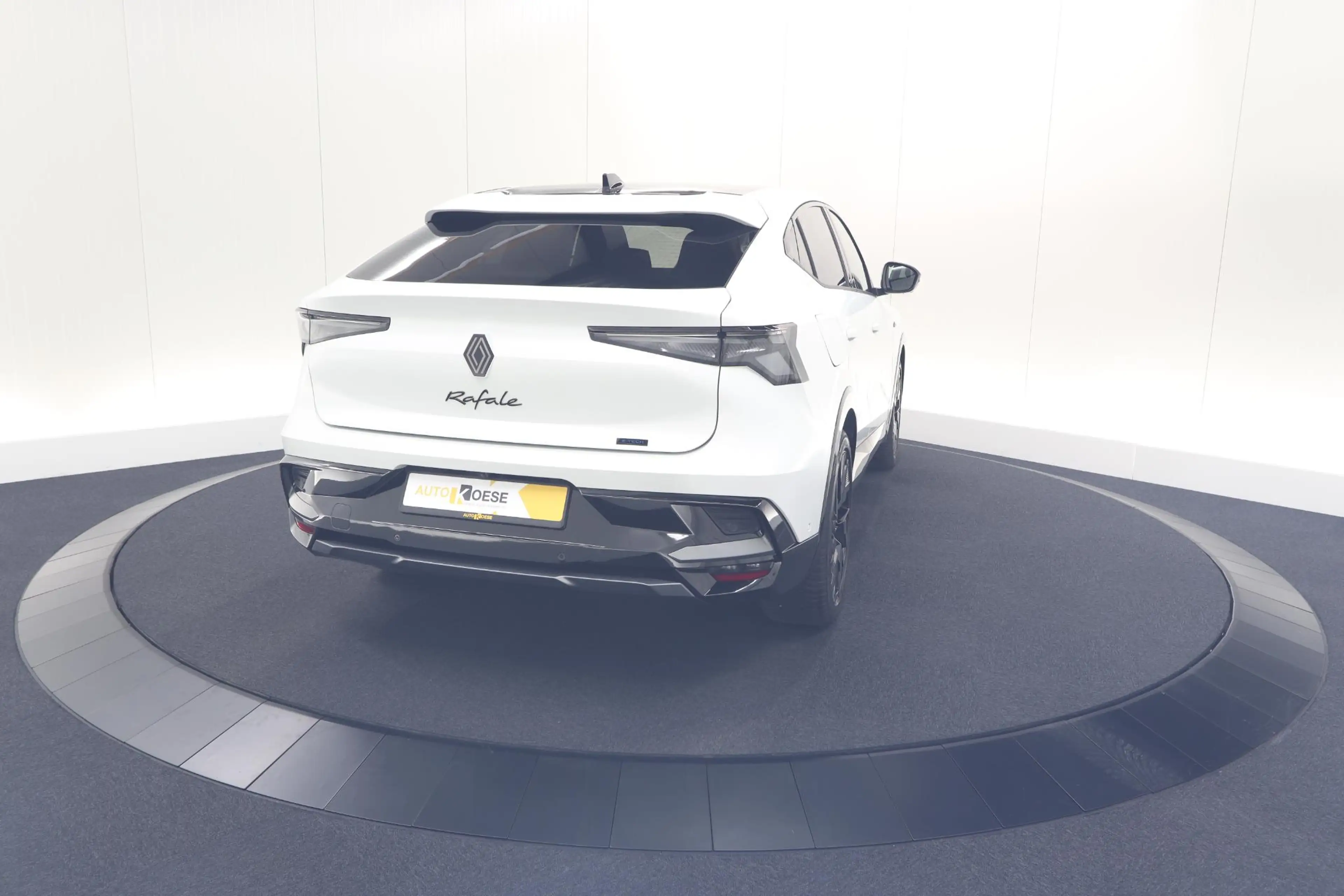 Renault Rafale 1.2 E-Tech 4x4 plug-in hybrid 300 esprit Alpine | — photo 10