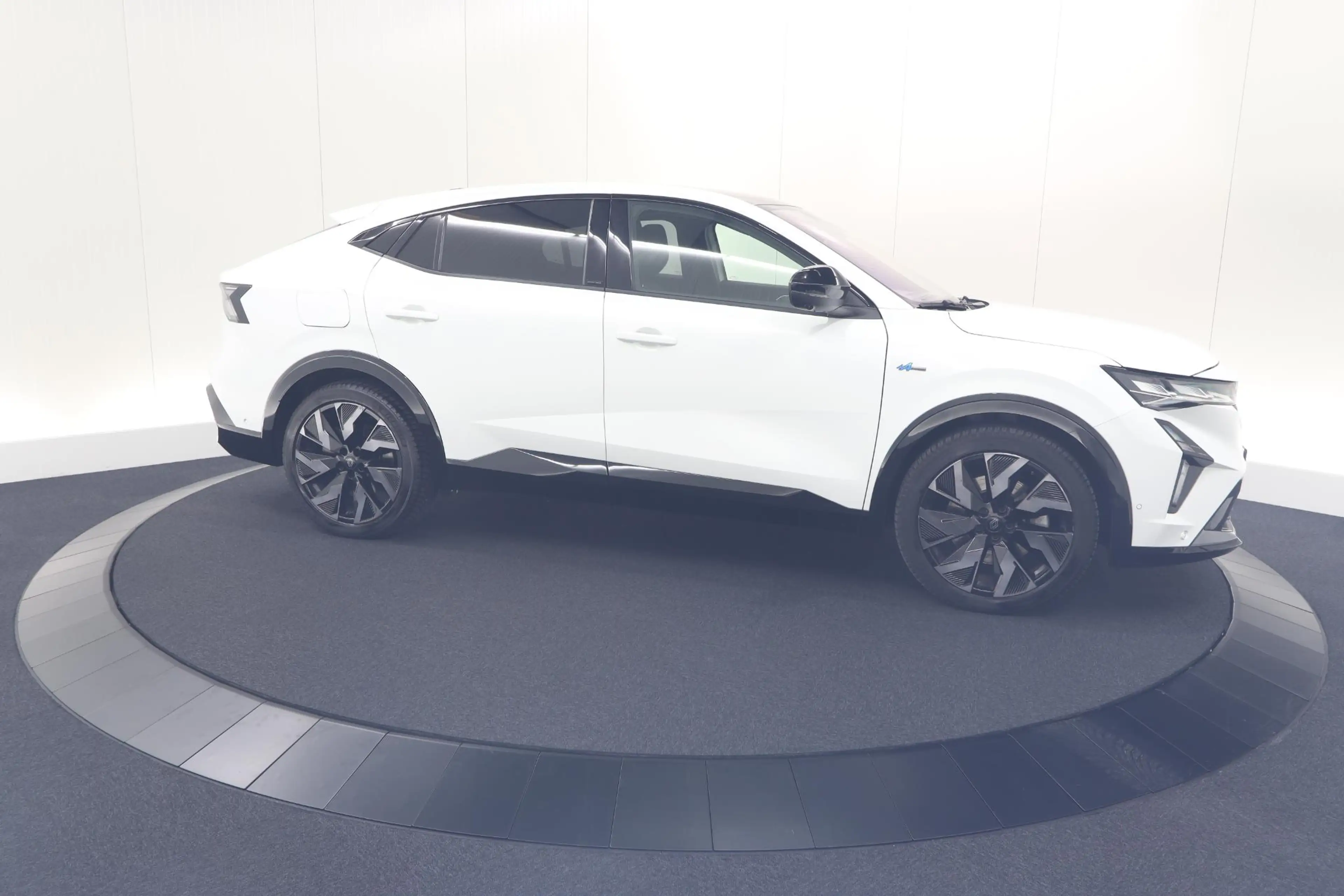 Renault Rafale 1.2 E-Tech 4x4 plug-in hybrid 300 esprit Alpine | — photo 7