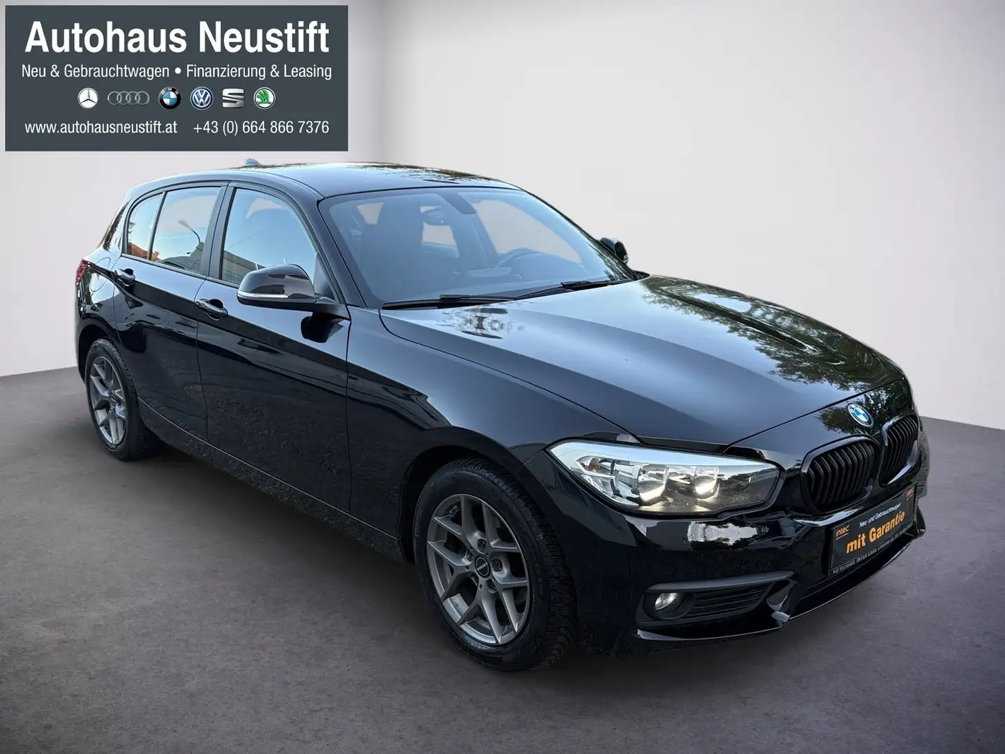 BMW 116 116d Sport Line Aut. Schwarz - 2