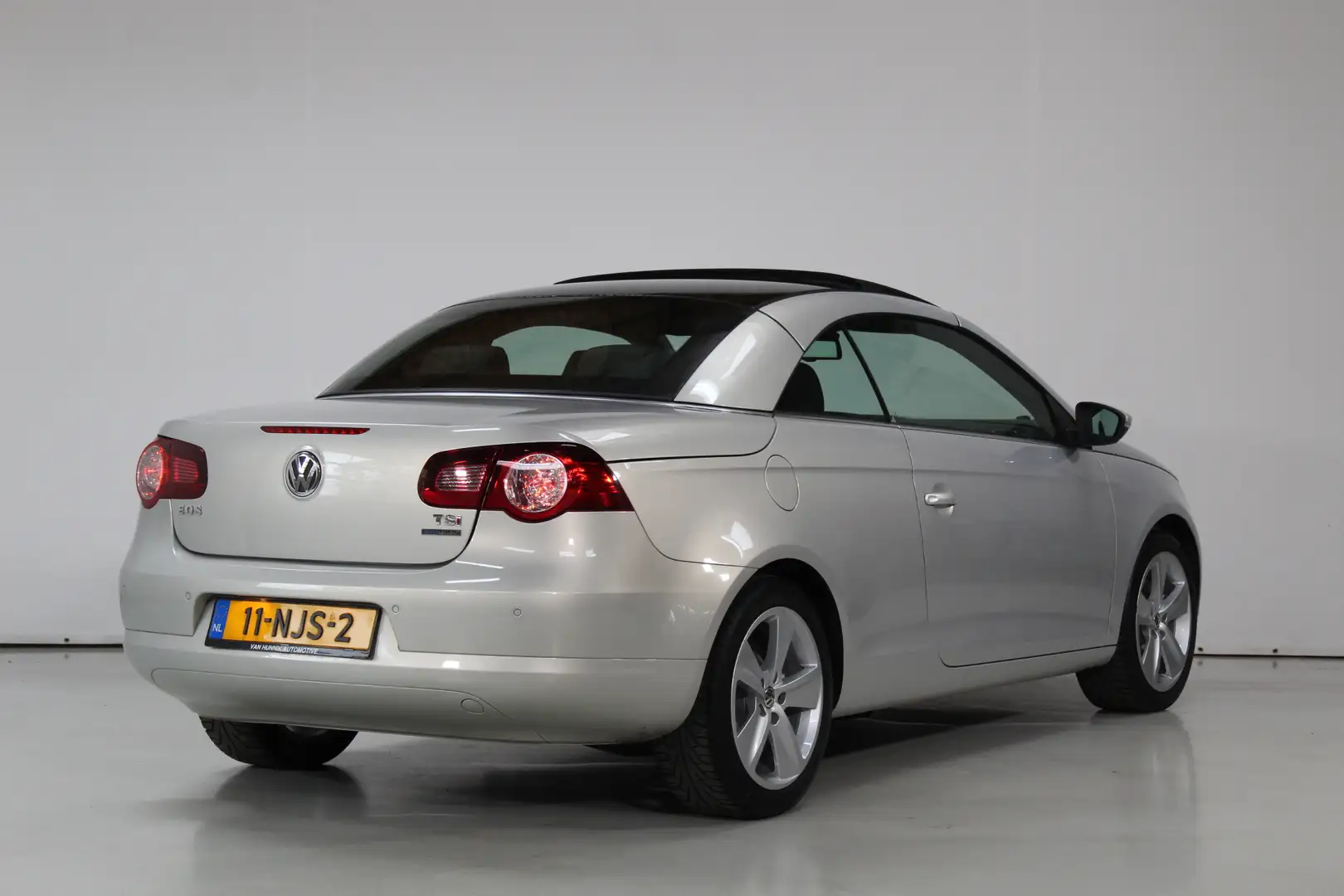 Volkswagen Eos 1.4 TSI Highline BlueMotion | Nav | Pano | Nwe Ket Grijs - 2