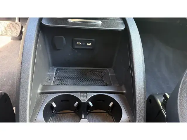 Mercedes-Benz EQV view 25