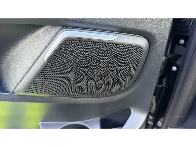 Mercedes-Benz EQV view 26